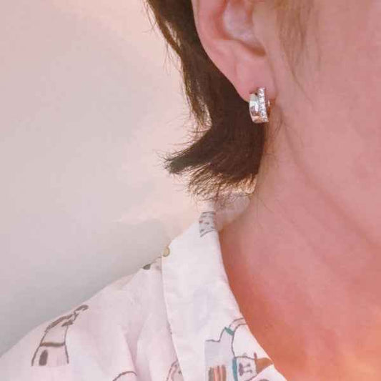 Glam Edge Sculpted Huggie Earrings 81d66a37-abc1-4cfc-8b7c-325cab8e4379