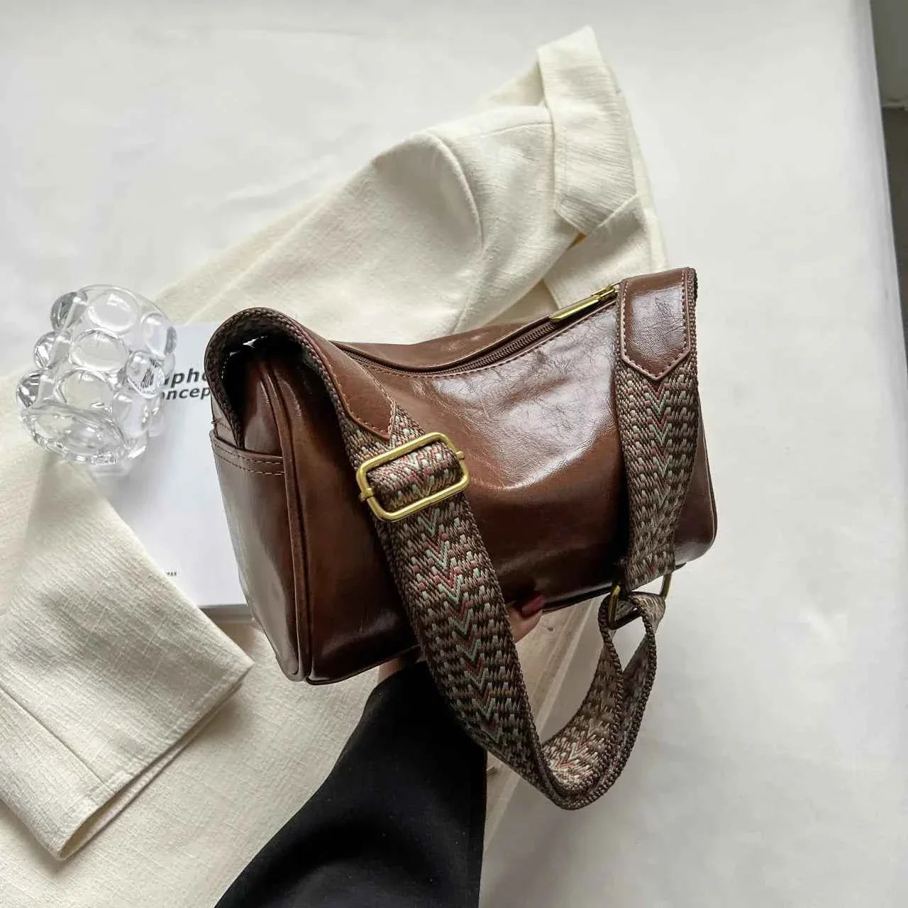 Leather Shoulder Bag with Woven Strap 822a018ff5574f109257c08d94ea7f86-Max-Origin