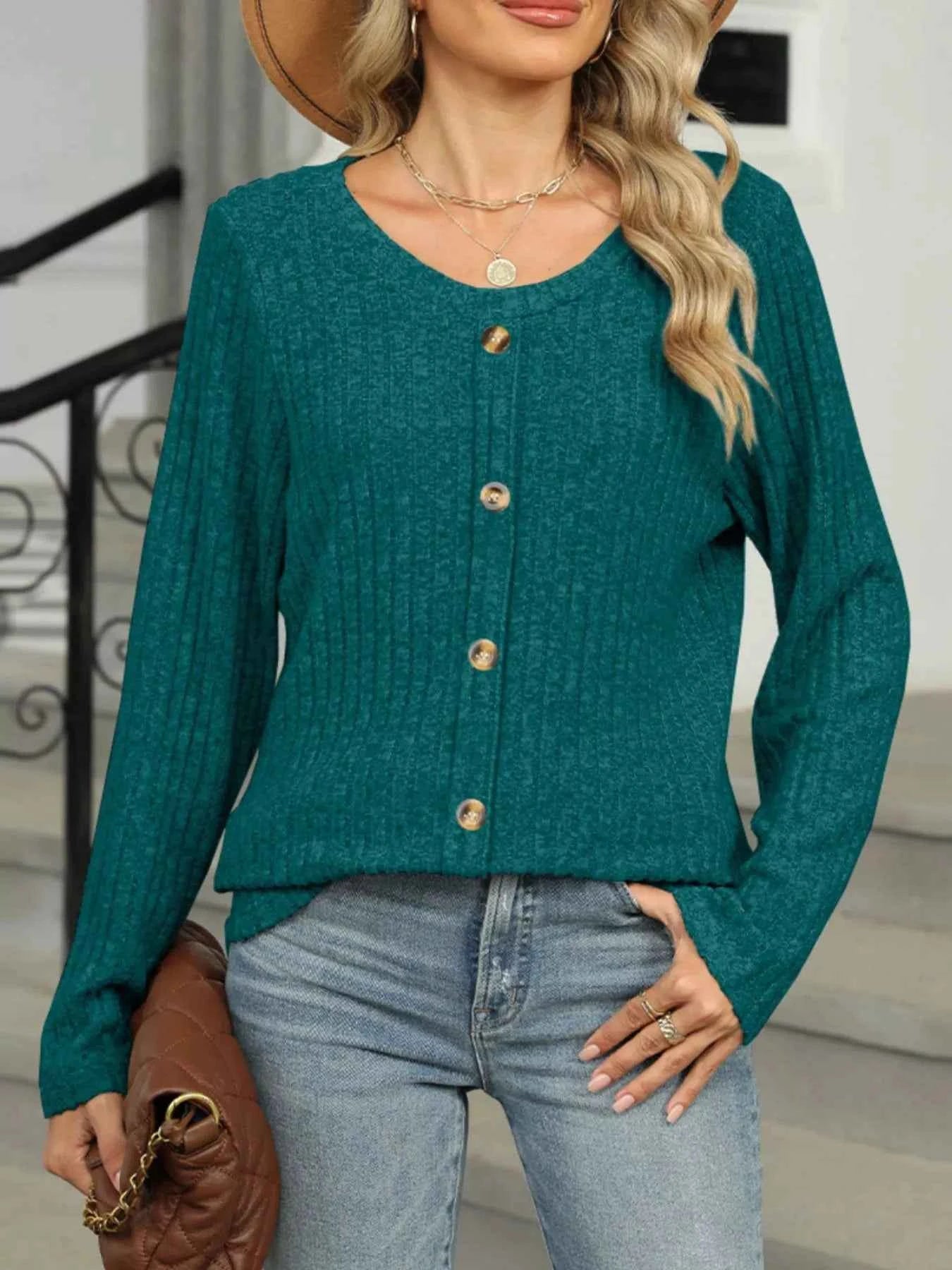 Ribbed Round Neck Long Sleeve Top 823f2729-fe3c-4cb8-9f49-90e4151e7422-Max-Origin