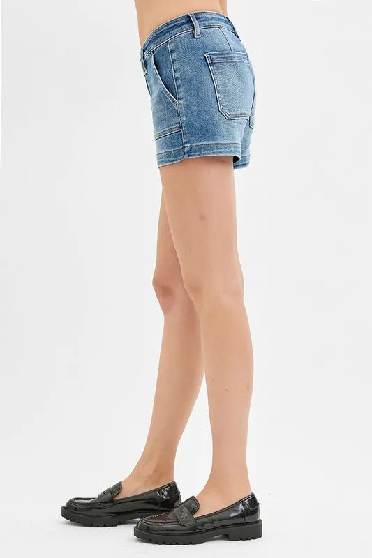 RISEN Low Rise Patched Pocket Shorts 833eeab3ec474dac8aafc4a7dce5f636-Max-Origin