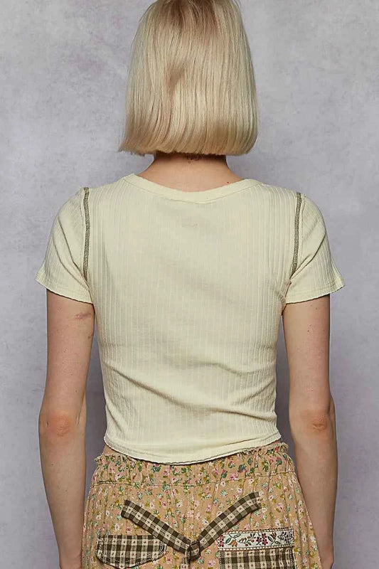 Contrast Stitching Round Neck Crop T-Shirt 835aea9d-51ee-4ed8-a59f-6a4d3d9fe64d-Max-Origin