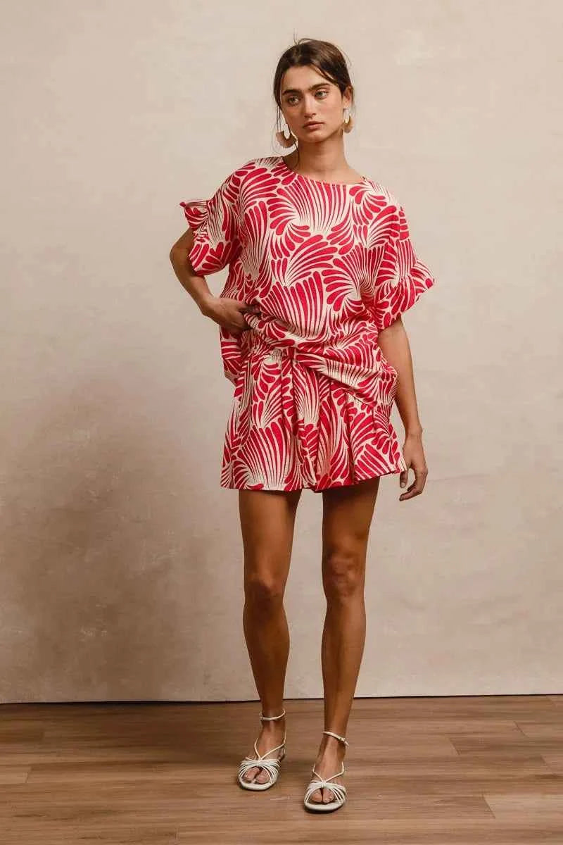 BiBi Print Woven Ruffled Sleeves Top 836f04ef5d76452182ef3b0977fe2ed4-Max-Origin