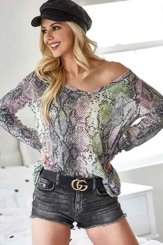 BiBi Snakeskin Print Low Gauge Hacci V Neck Top 83d48639560c465cbe27af6f7931c161-Max-Origin