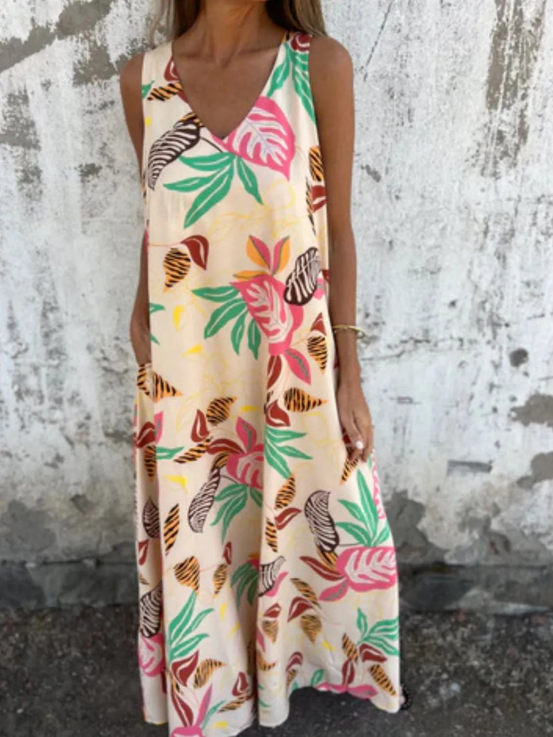 Full Size Printed V-Neck Sleeveless Dress Plus Size 841963fb-10d0-49bd-adbb-f54f031016d2-Max-Origin