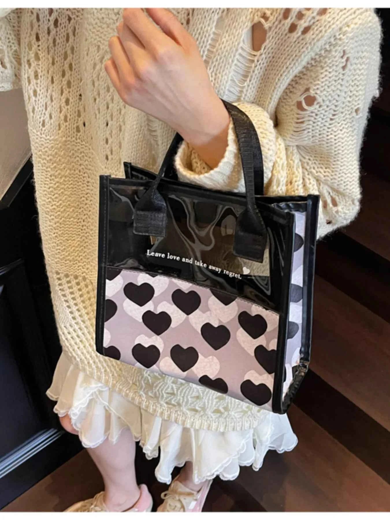 Heart Print Fashion Handbag Black One Size 8436bfc6243e4cf49a4a28f6c54adf93-Max-Origin
