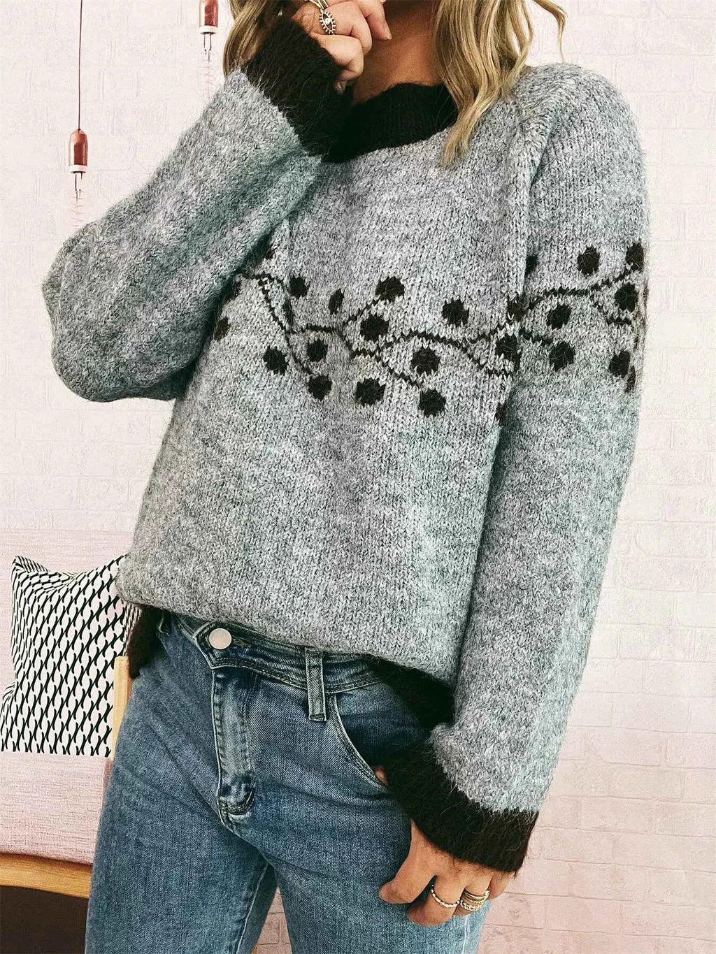 Contrast Hem Round Neck Sweater 8497fb90d3fd4bc993a7ab03e2a494c4-Max-Origin
