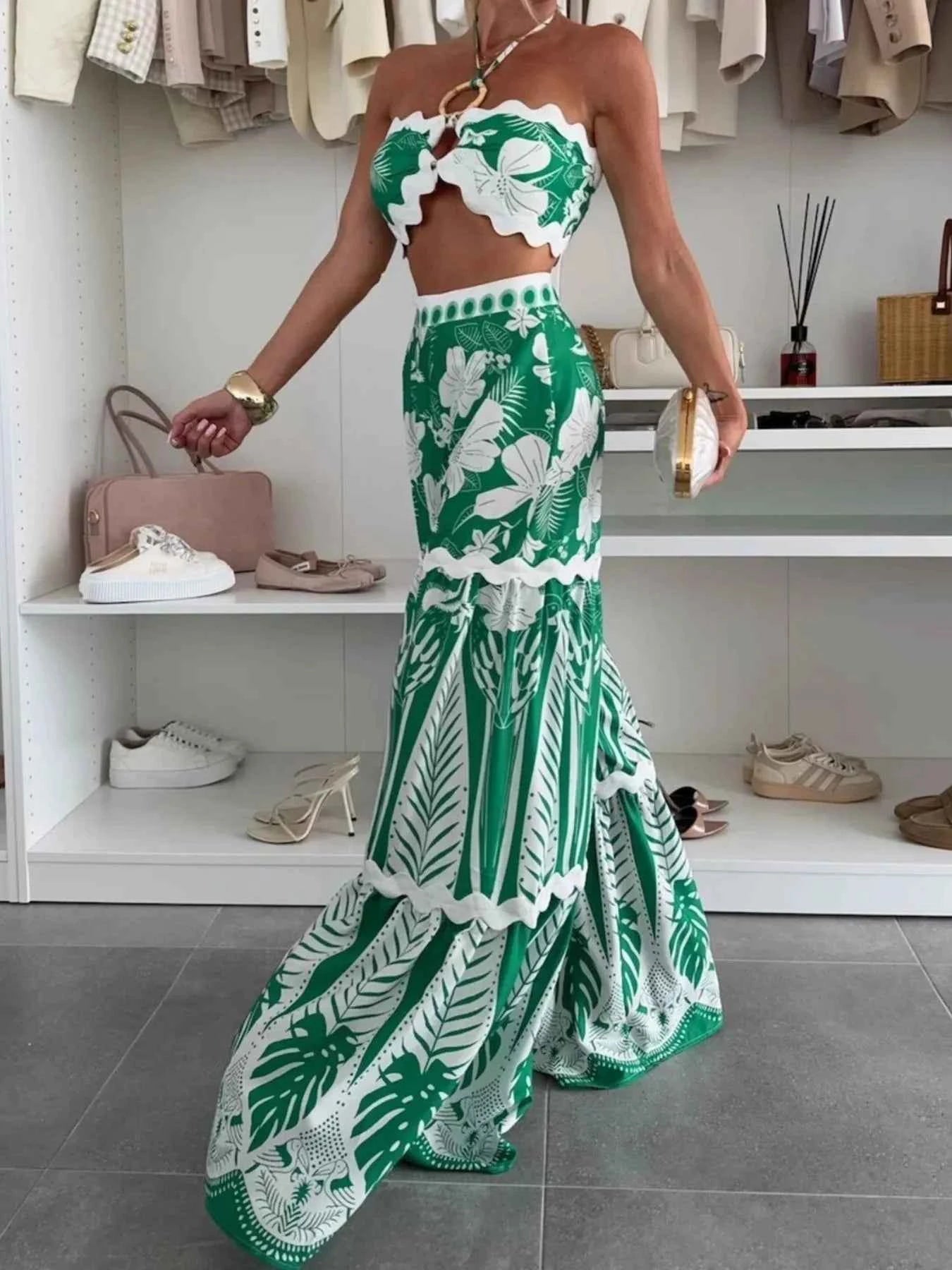 Printed Halter Neck Cami and Skirt Set 84a20f01-3398-43ed-9069-a5c2bf029654-Max-Origin