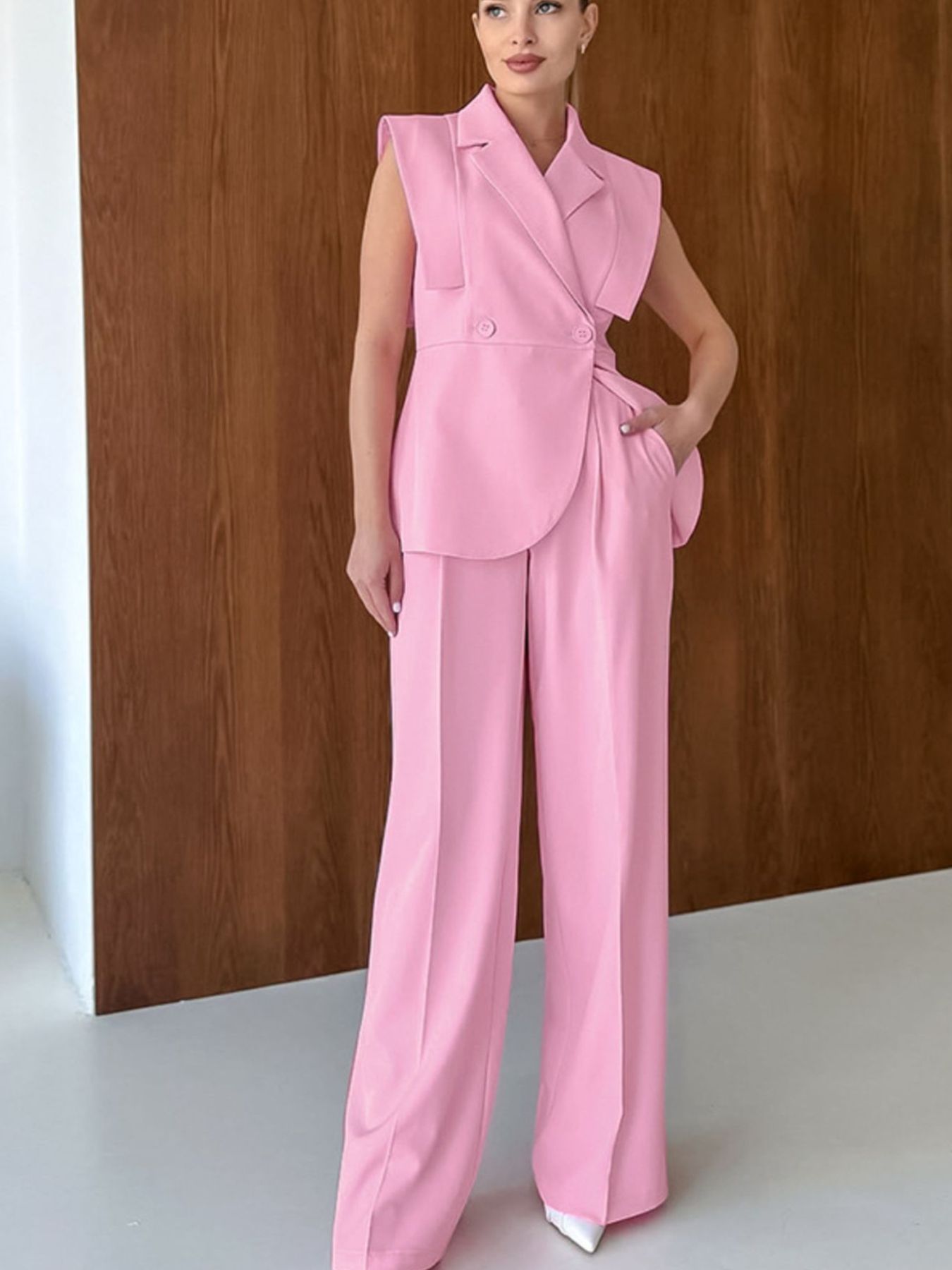 Sleeveless Blazer & Wide Leg Pants Set 8508e384-f023-422c-a1a9-dfa519f55c8b-Max