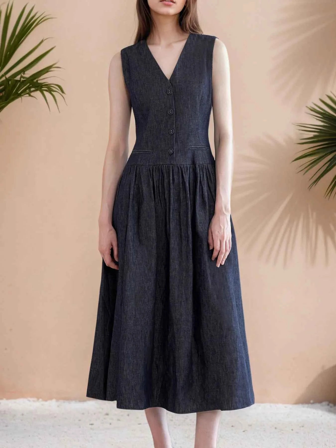 V-Neck Sleeveless Midi Dress Dark Navy 8511b5f0-007c-40e7-8dfd-35b06fb83a56-Max-Origin