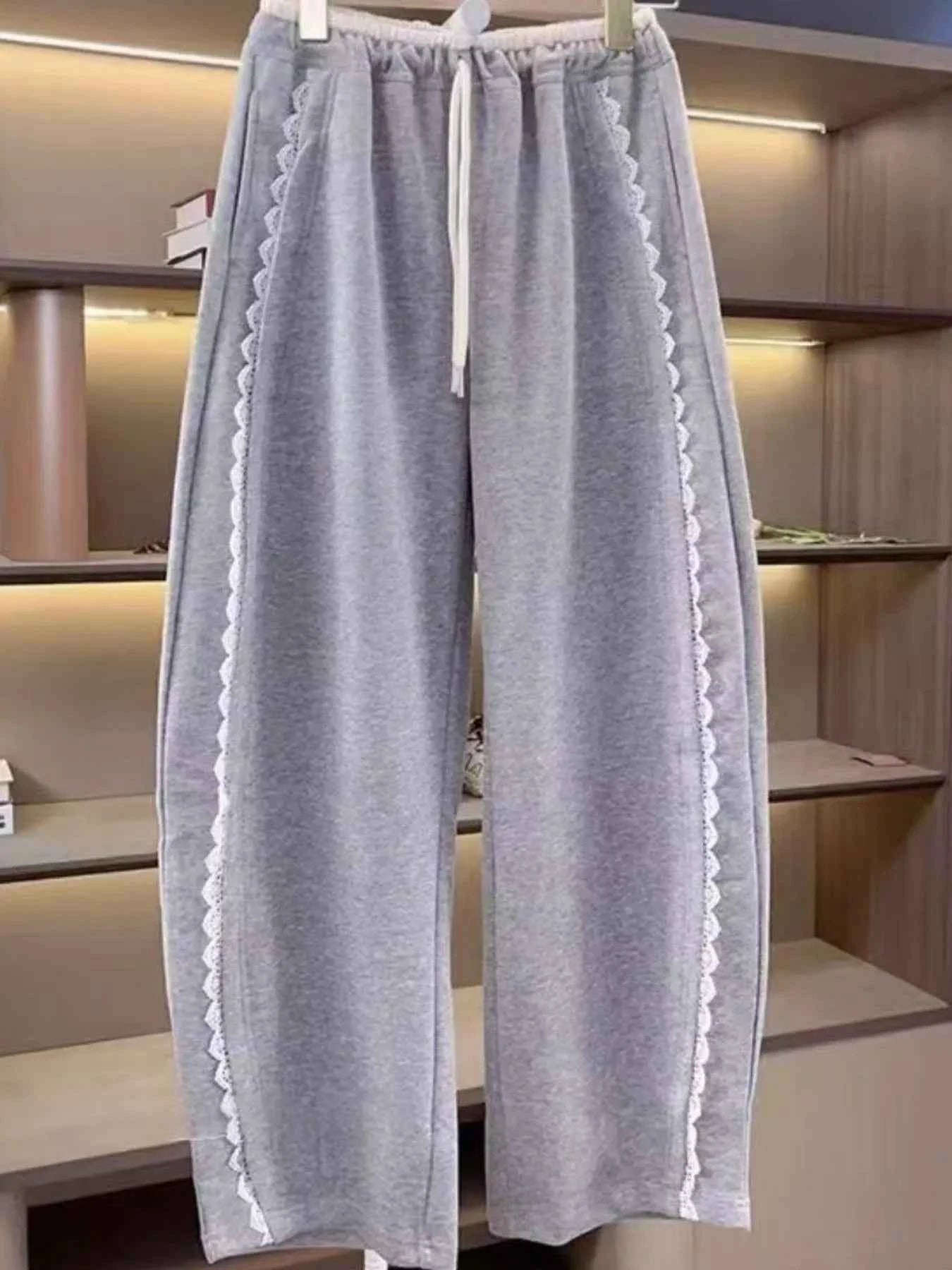 Lace Trim Wide Leg Pants 85446593-18b4-40e0-afb9-b89c3f7b4079-Max-Origin