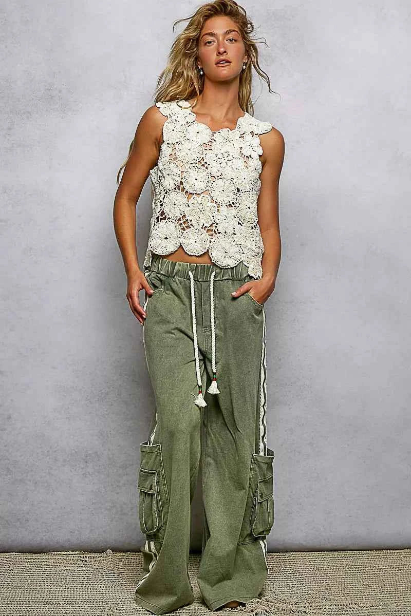 POL Round Neck Floral Crochet Sleeveless Cropped Top 8547be81-e30f-47fb-8c49-095c014085b4-Max-Origin