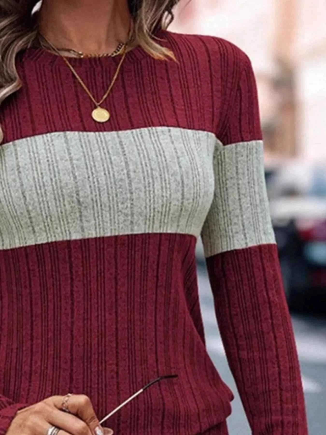 Color Block Round Neck Long Sleeve Sweater 863c5e2a-58c8-4c68-98dc-154ced699431-Max-Origin