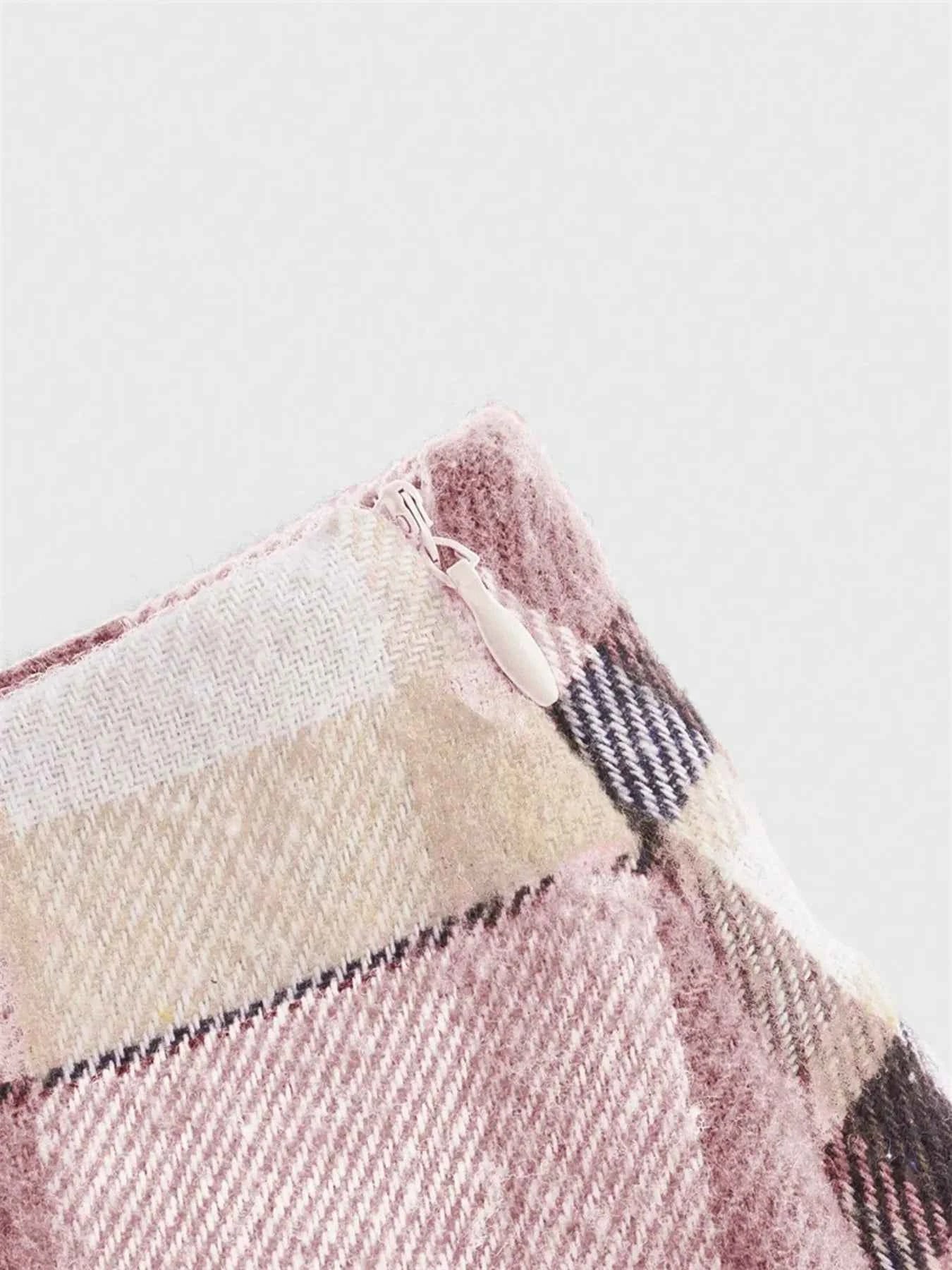 Pleated Plaid Mini Skirt 867eb5caa4bb41da94b4967c737b2d55-Max-Origin