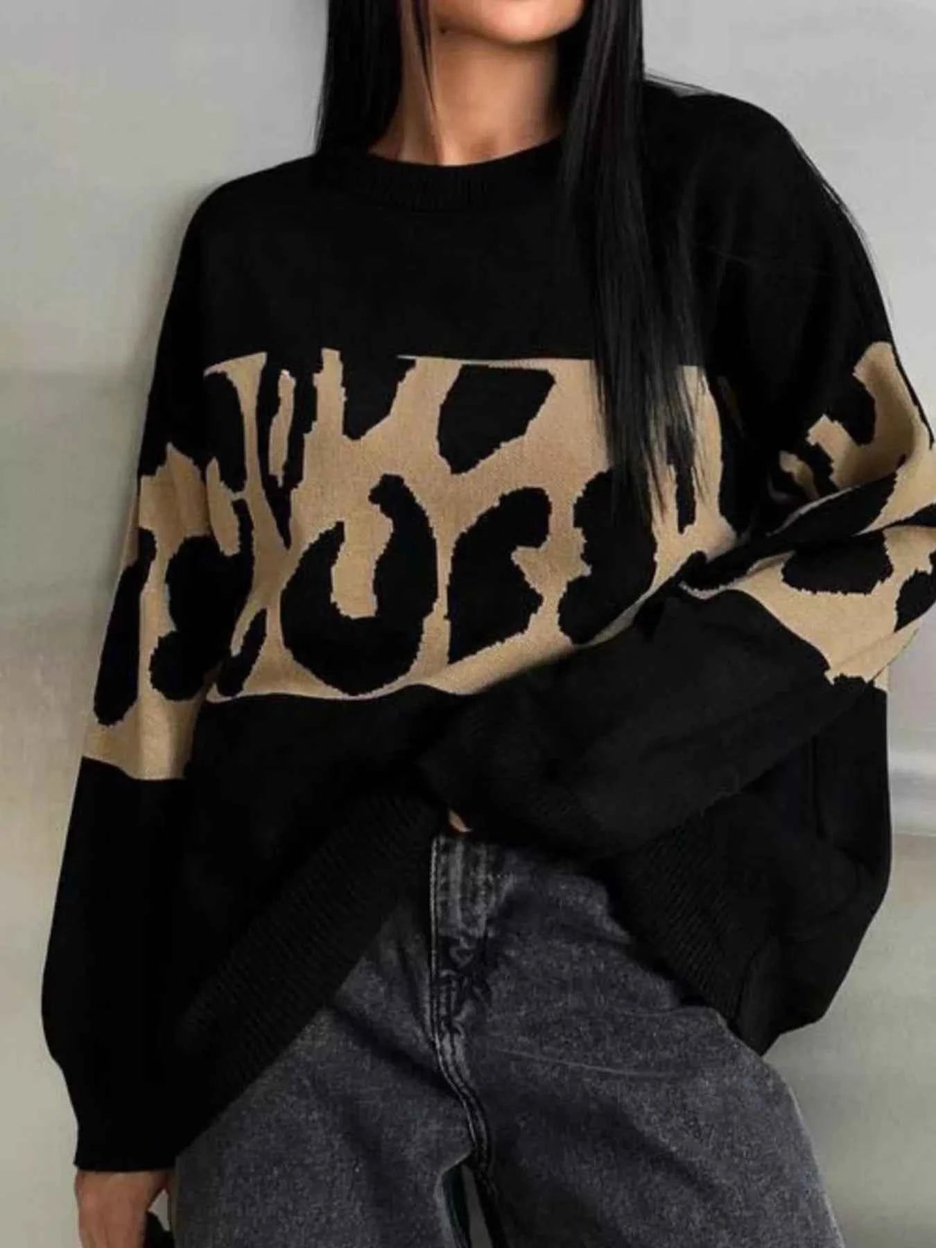 Leopard Color Block Round Neck Sweater 86df058e-f8c5-4ea4-ab81-2597fcac8369-Max-Origin