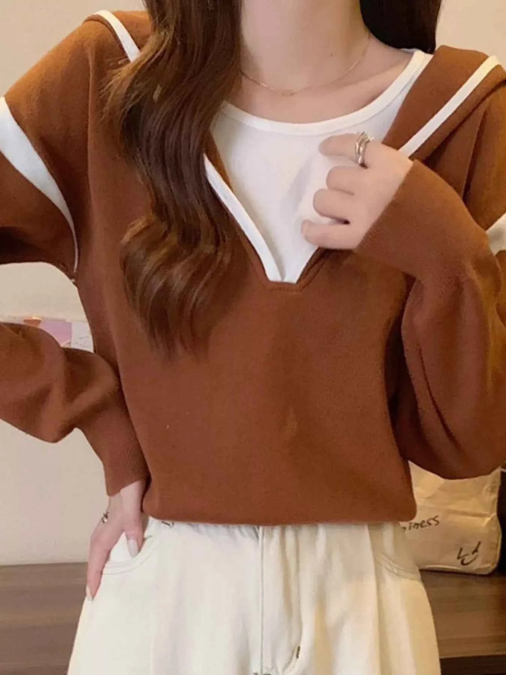 Contrast Trim Hooded Sweater 8700aefd-445f-4d88-8e76-d641cc80f1fa-Max-Origin