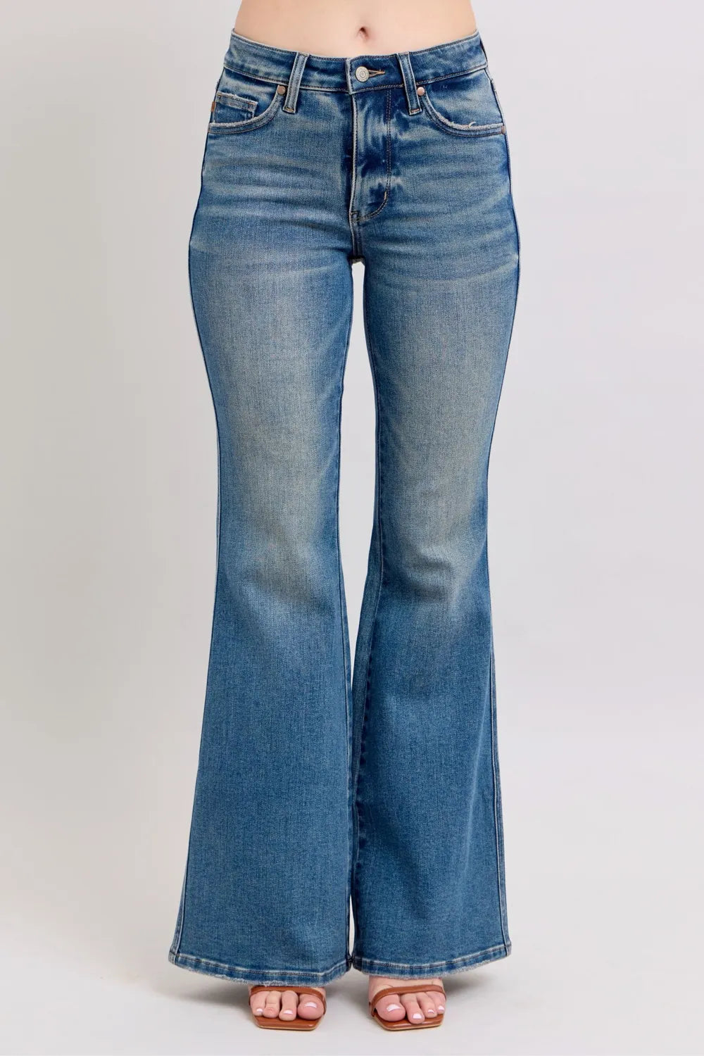 Judy Blue MR Tummy Control Vintage Wash Jeans Medium 87ad1ac5-253d-4ec3-81fa-fb6f0a0d91d9-Max