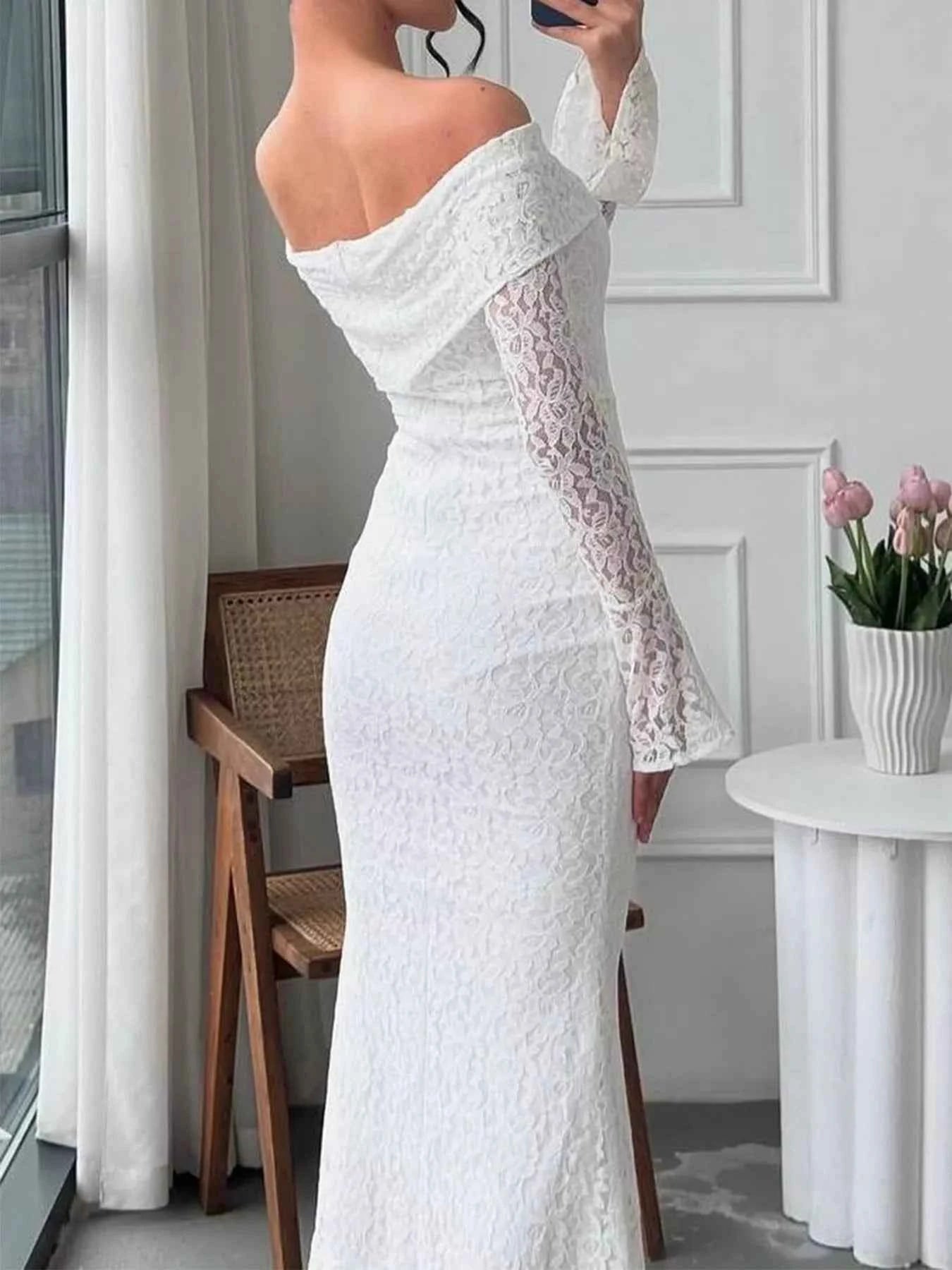 Off-Shoulder Lace Bodycon Maxi Dress 87da5e10e6814f75b2a000111129e5af-Max-Origin
