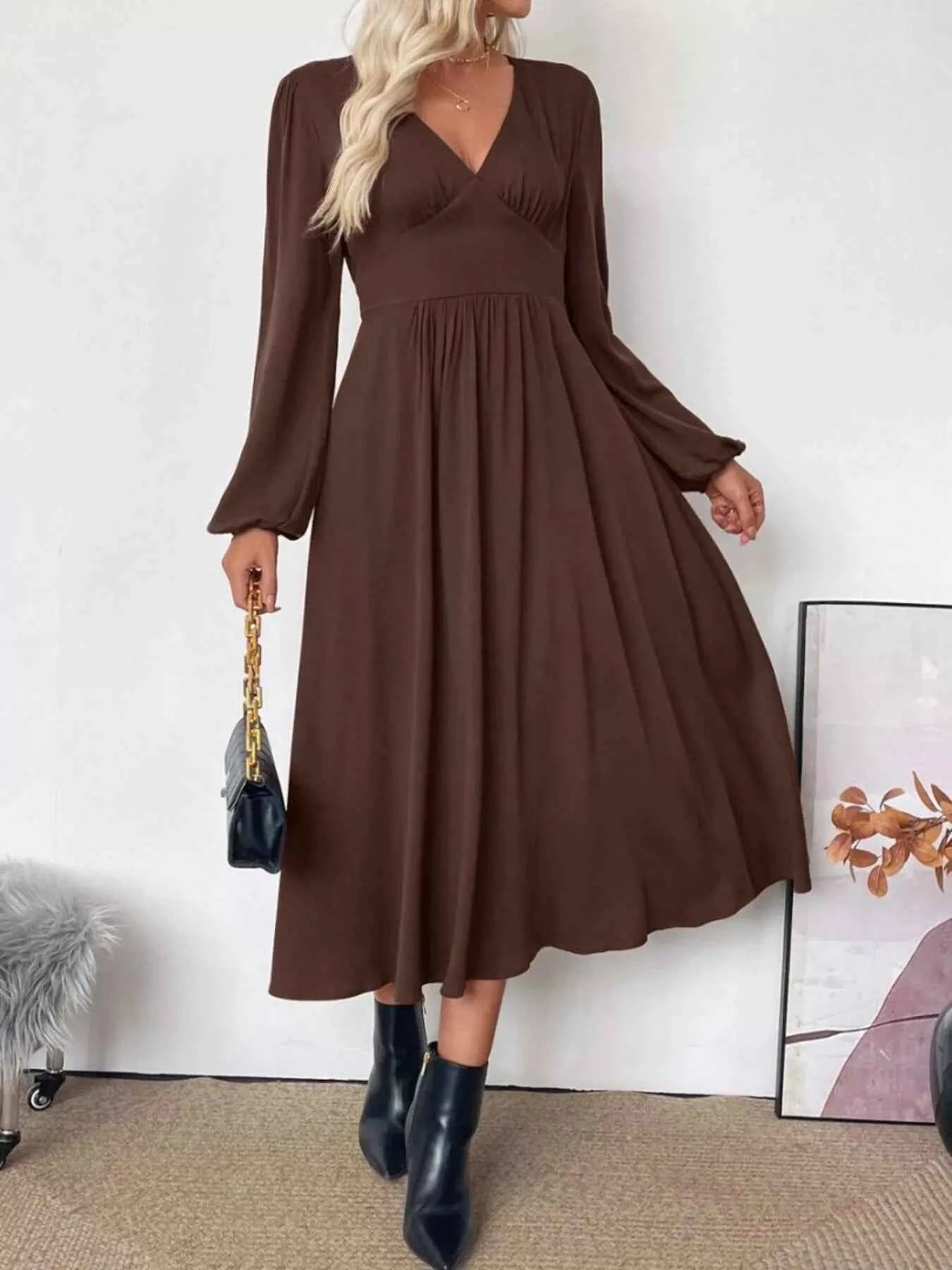 V-Neck Balloon Sleeve Midi Dress Brown 87da8206a07b4dfea31e258818709966-Max-Origin