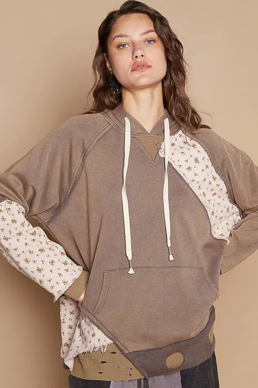 Floral Patchwork Distressed Drawstring Hoodie 883c1464-ba63-4802-9ed9-53ab34967442-Max