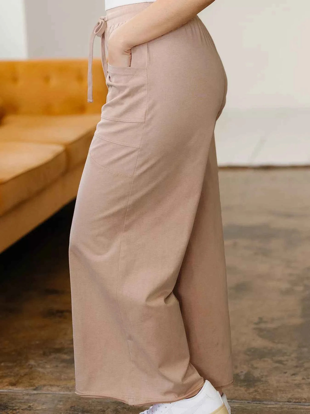 Solid Color Mineral Wash Piping Trim Pocketed Wide Leg Pants 88503c17f45d41a3818833e352f1805b-Max-Origin