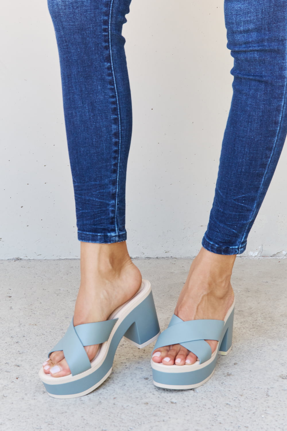 Weeboo Cherish The Moments Contrast Platform Sandals in Misty Blue Light Blue 8860e92a09944b1a953e273b775413ac-Max