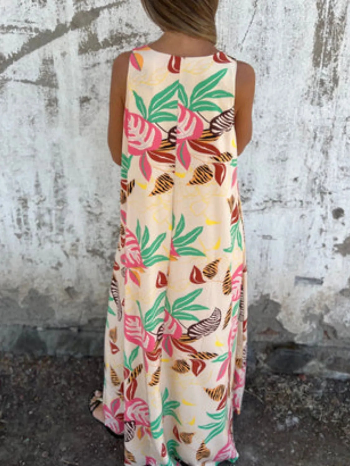 Full Size Printed V-Neck Sleeveless Dress Plus Size 88d57dce-4ebe-4697-8bc5-89352bd4ce91-Max-Origin