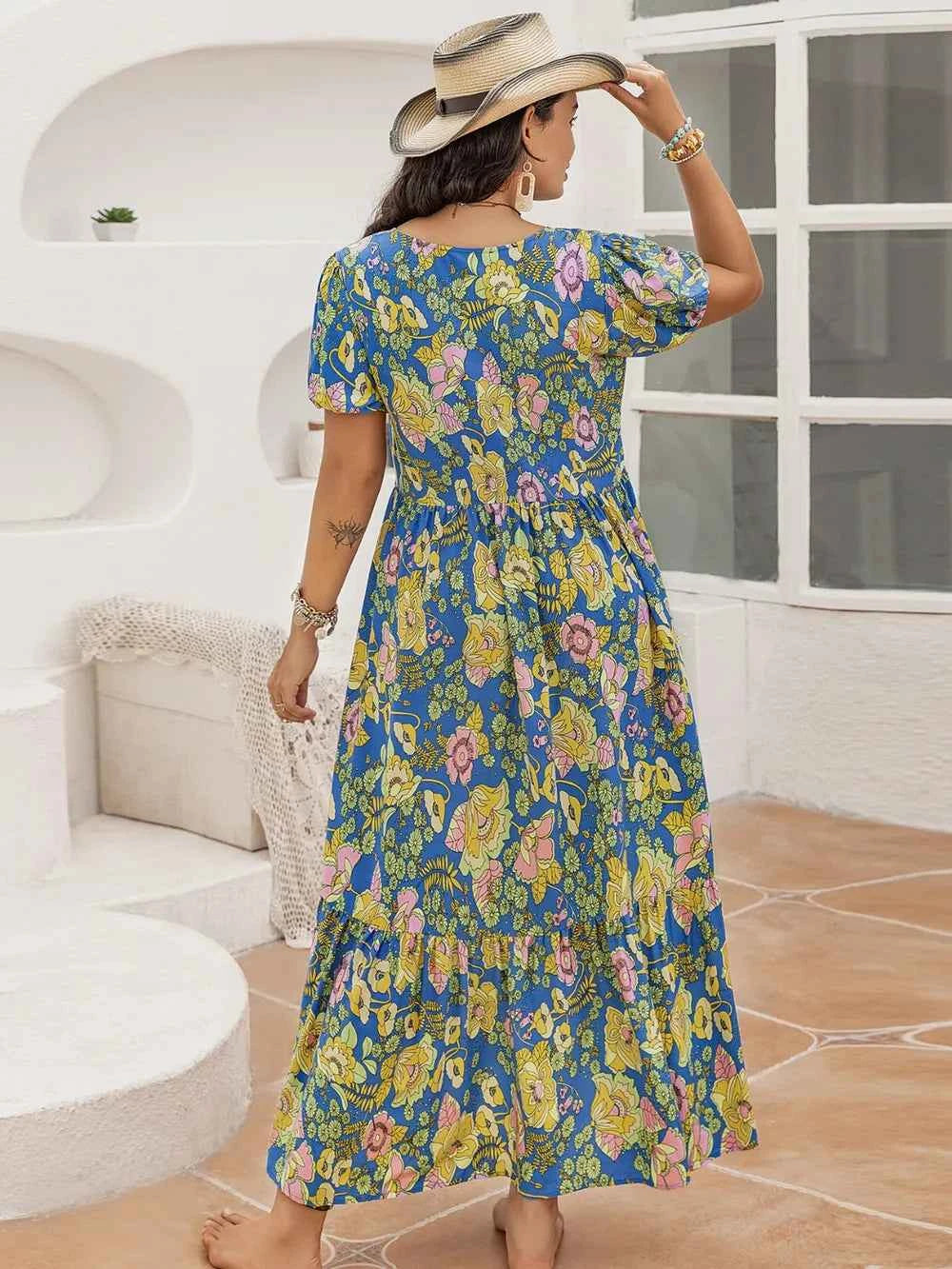 Plus Size Printed V-Neck Short Sleeve Maxi Dress 89945a4d-6ef7-4ebf-9b49-dfb5e1854fc6-Max