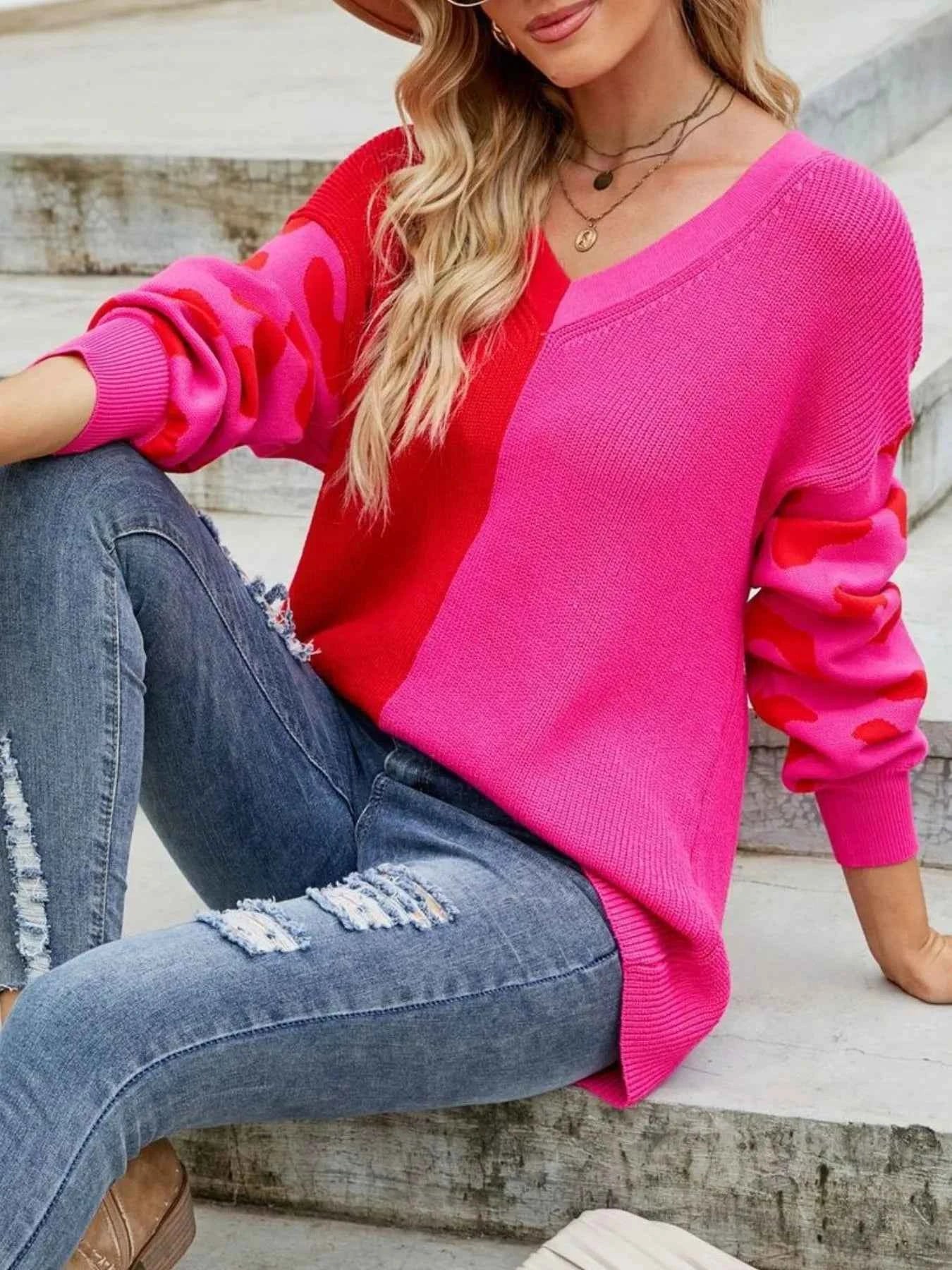 Color Block Leopard V-Neck Sweater 899aee1a-31bd-4e70-a39f-4cba52f109b7-Max-Origin