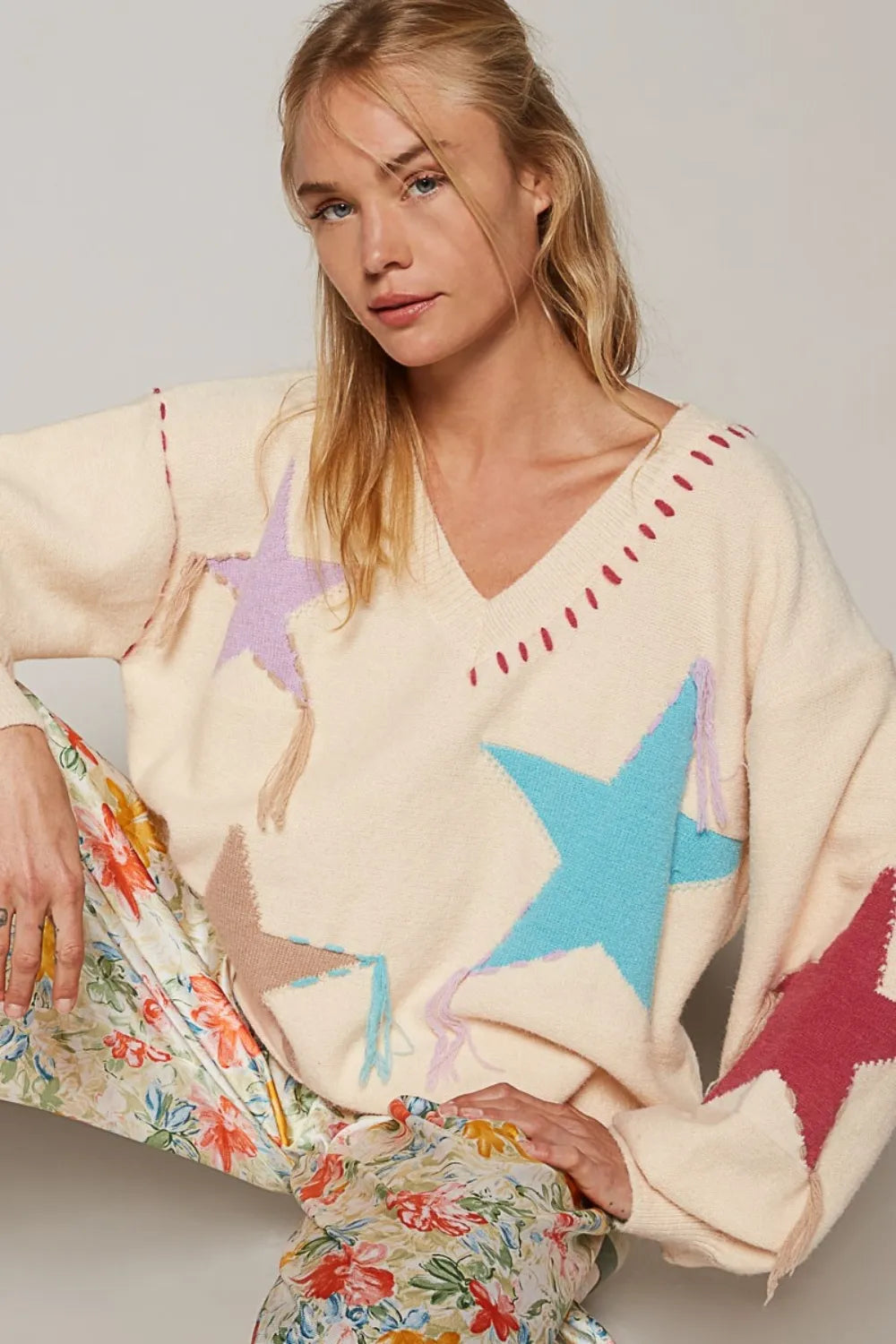 POL V-Neck Long Sleeve Star Fringe Sweater Pale Beige 89d8c3d4-d2a8-4548-9b74-57d70d57aeba-Max