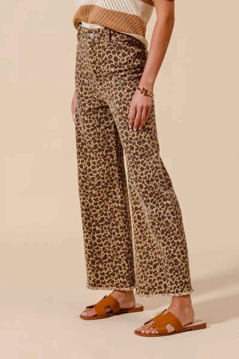 SO ME Mid Rise Leopard Twill Frayed Hem Wide Leg Pants 89f518f9-8884-4f35-b4e6-136928ef9d95-Max-Origin