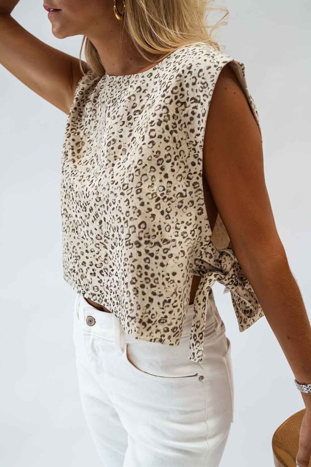 Apricot Knot Side Leopard Print Vest Apricot 100%Polyester 8a03425443c53b26