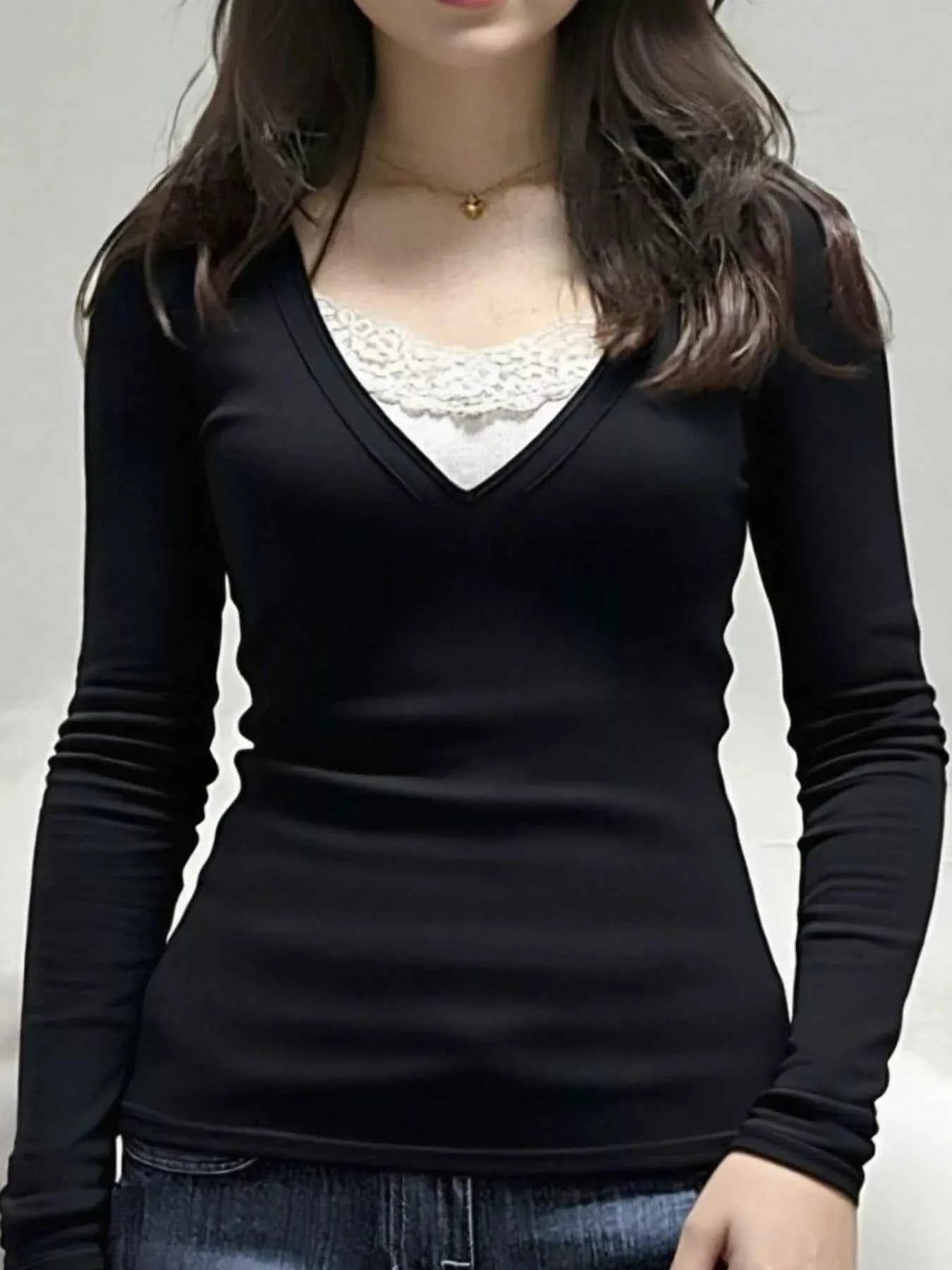 Long Sleeve T-Shirt with Lace Detail 8a20a085-bbe3-44fa-bb30-eccd7d671911-Max-Origin