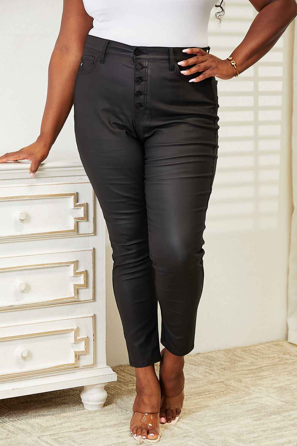 Kancan Full Size High Rise Black Coated Ankle Skinny Jeans Black 8a46e61a46fb45e19bffb33540c2ff6b-Max
