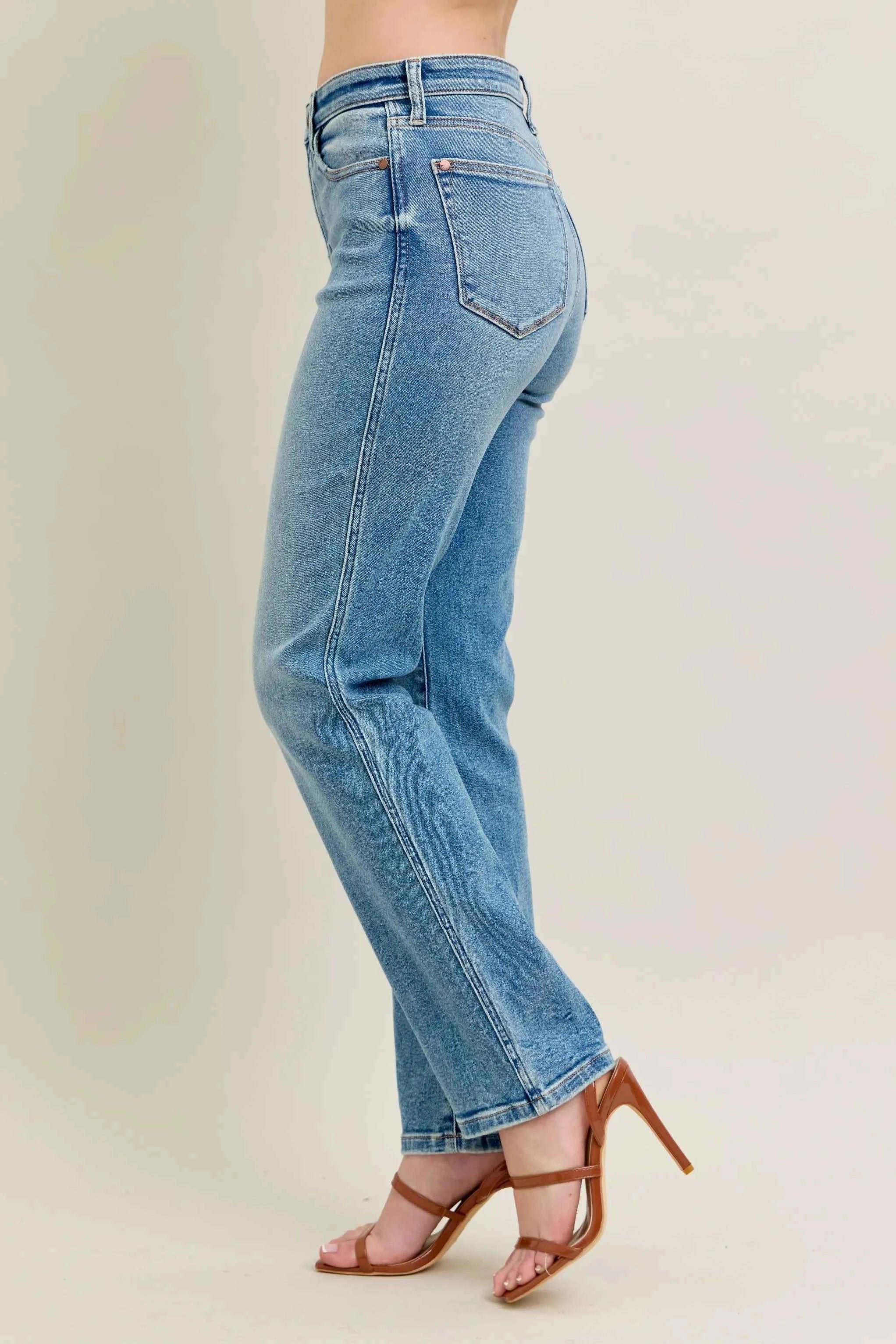 Judy Blue Full Size Hw Vintage Straight Jeans Plus Size 8a71aa2c59d24cbc8779373d684c3e4f-Max-Origin