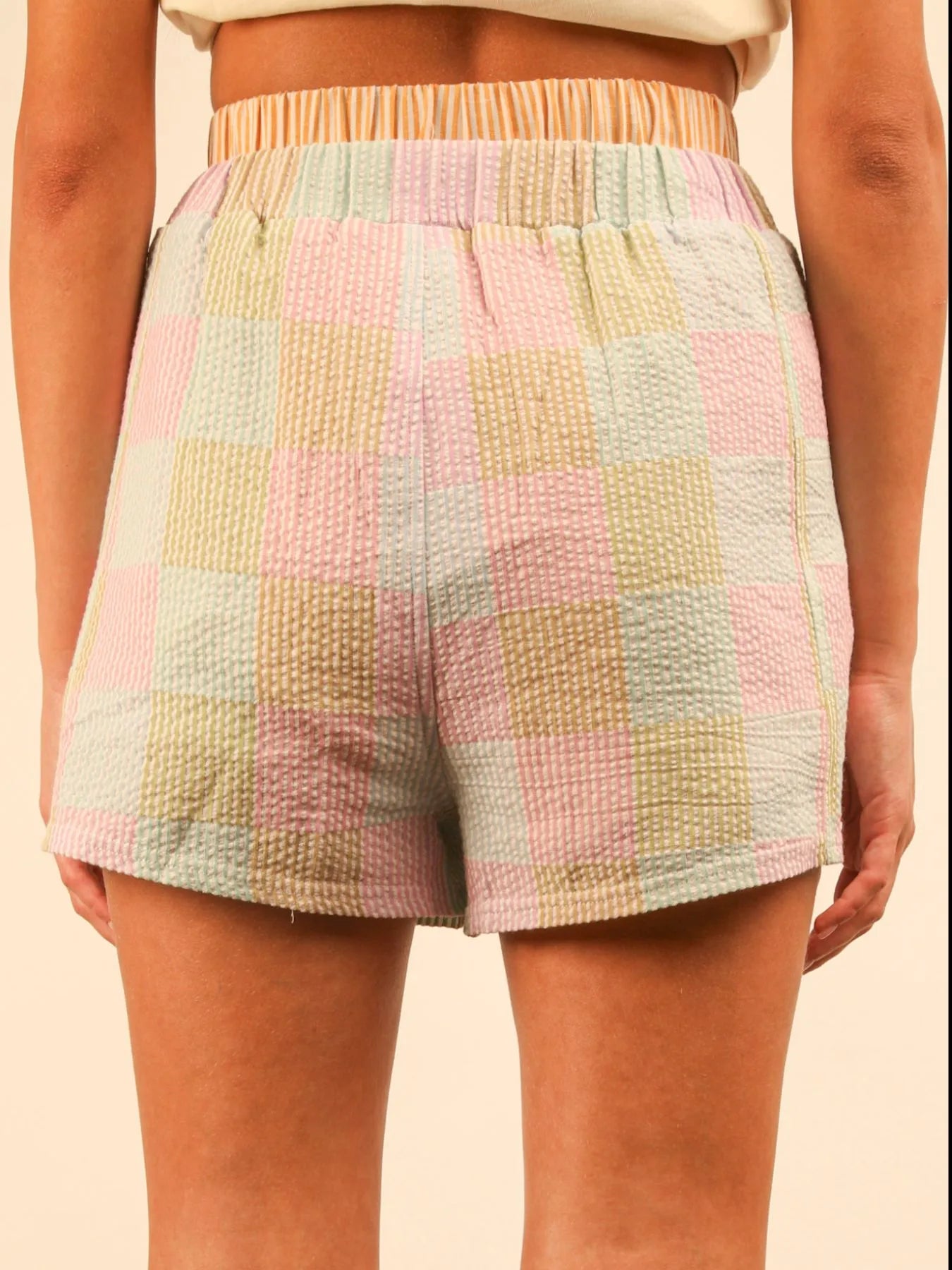 Striped High-Waist Shorts 8a82a2f8-2442-440f-8a77-cc86ed889b3d-Max-Origin