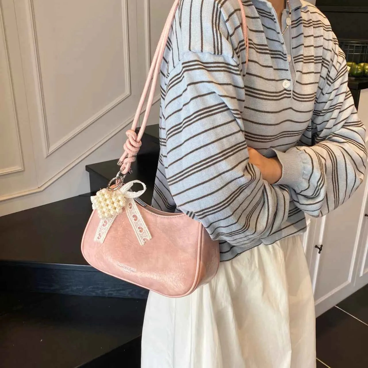 Knotted Strap Shoulder Bag Pink onesize 8ae0416c19e4499b8aa1ad00eac1d1c4-Max-Origin