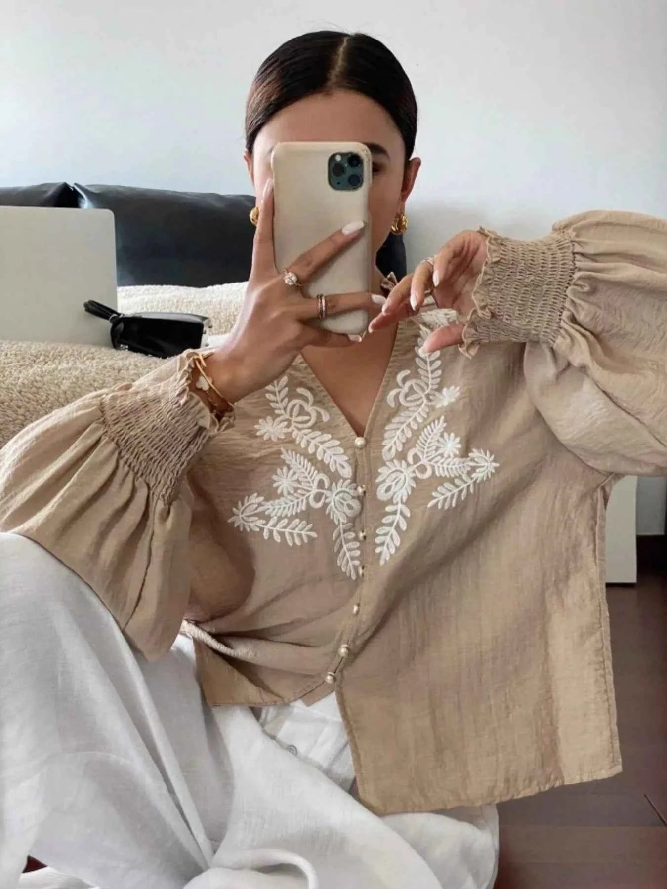 Embroidered Long Sleeve Blouse 8b381cbced9d4ac59c515ad7fe237965-Max-Origin