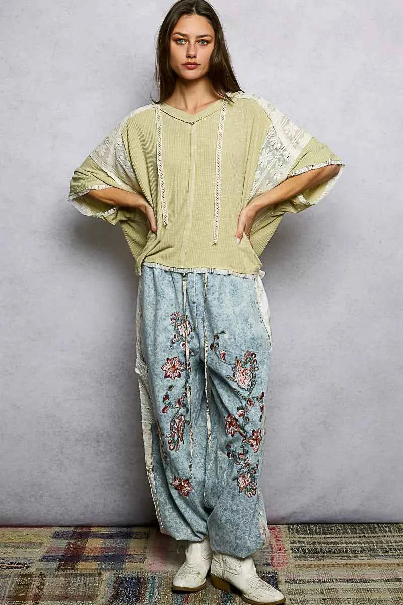 POL Short Sleeve Hoodie Top with Lace Detail 8b5b20ec-22c1-45a2-ba4c-df7f6a37fd41-Max-Origin