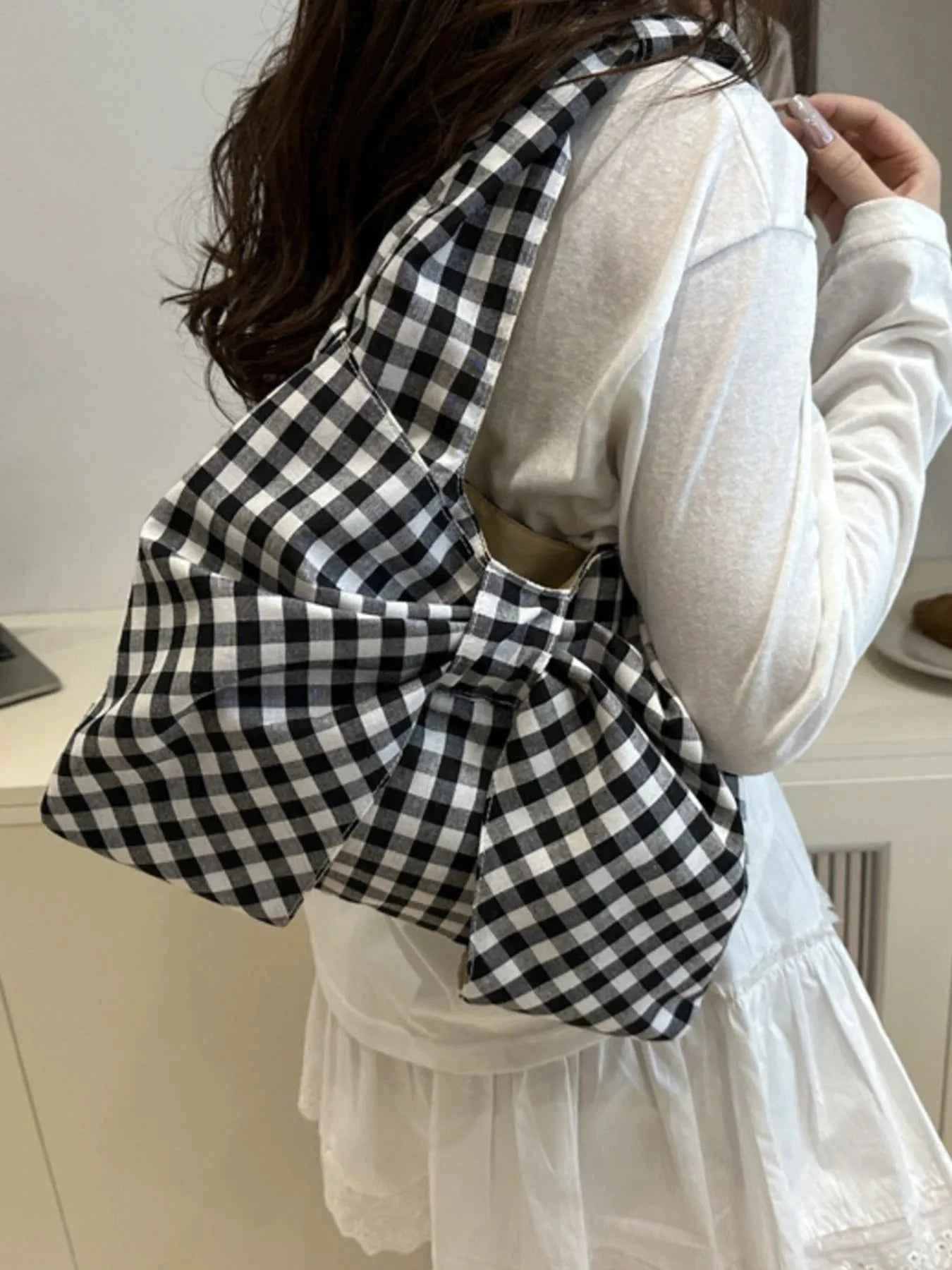 Ruched Bow Shoulder Bag 8b71b87e-432b-429e-a012-66a6b440100e-Max-Origin