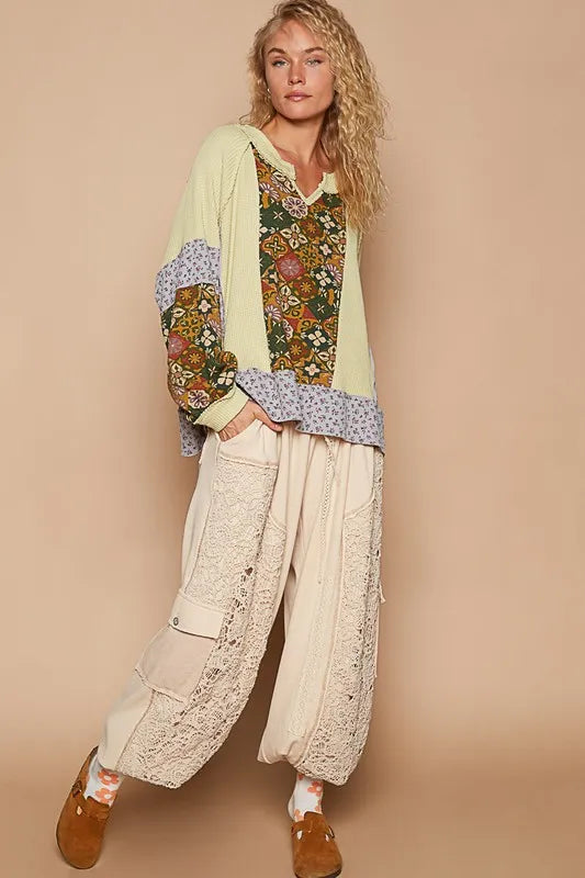 POL Exposed Seam Printed Notched Raglan Sleeve Knit Top 8b822499-ad39-4698-91bb-faba69e5c8d0-Max