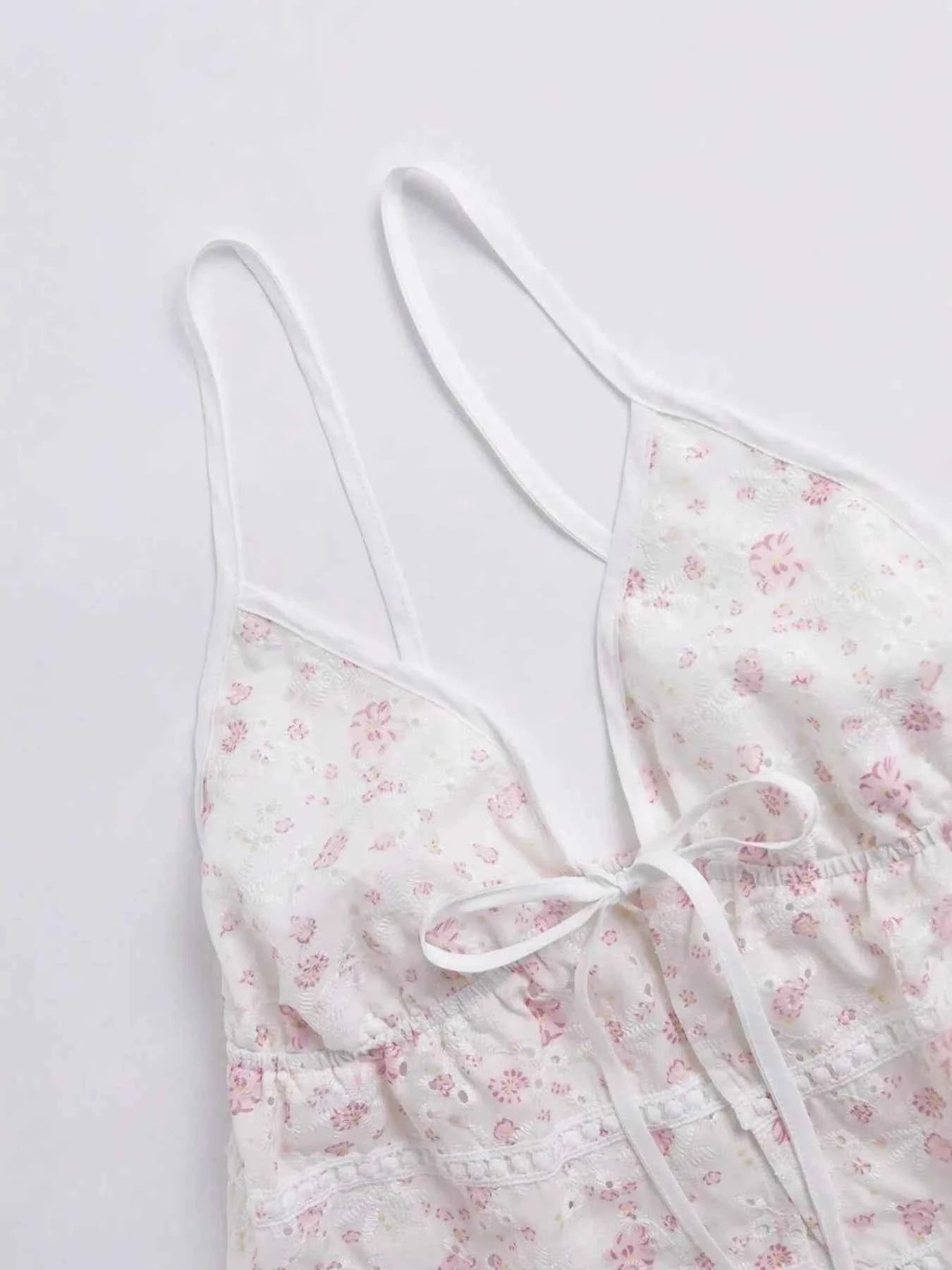 Floral Print Tie Front Cami 8ba0281f342d4b06891556c99b07da06-Max-Origin