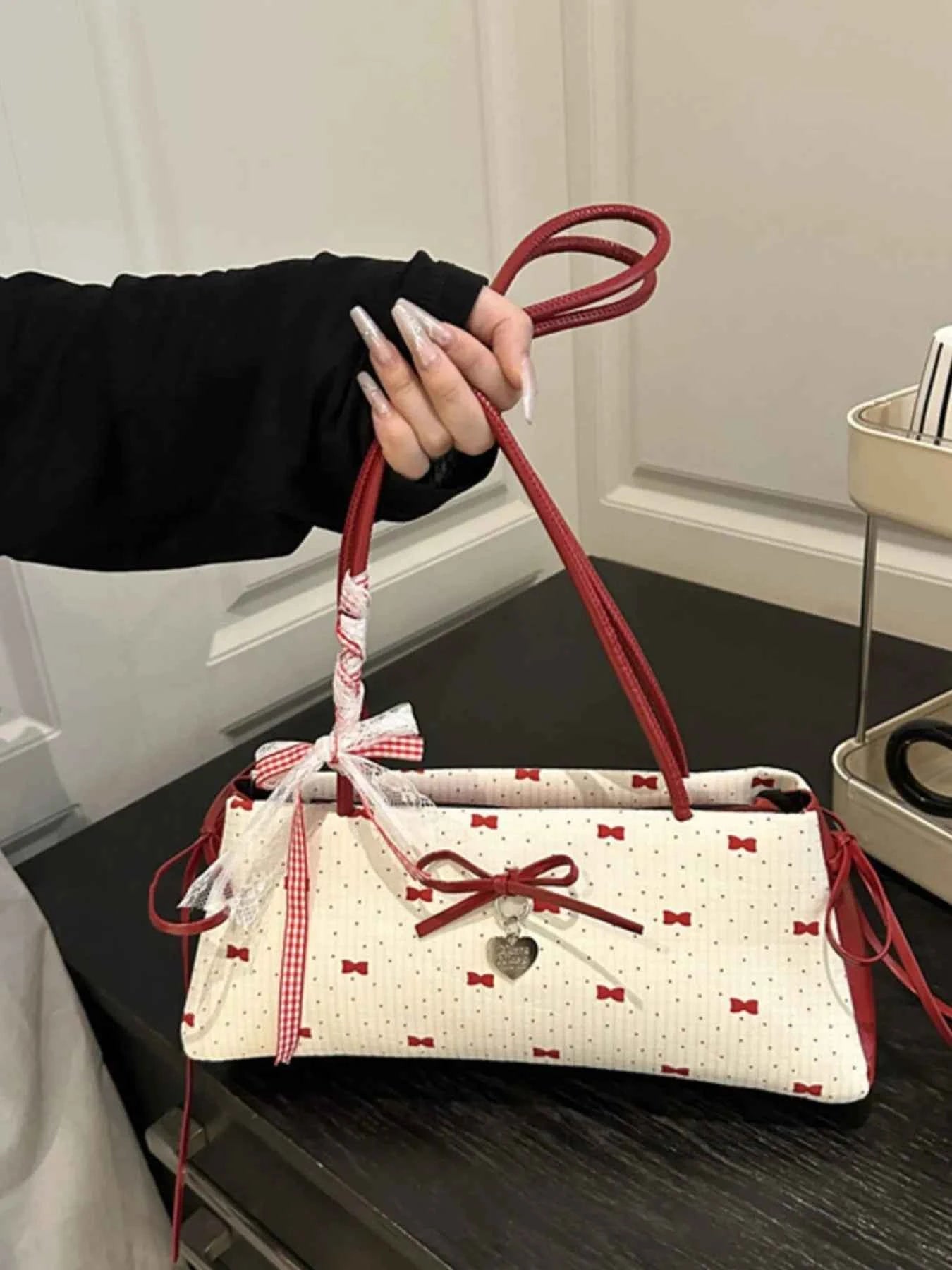 Bow Print Shoulder Bag 8ba3f3f7-6cf5-4a67-bc6c-489c933d3fd7-Max-Origin