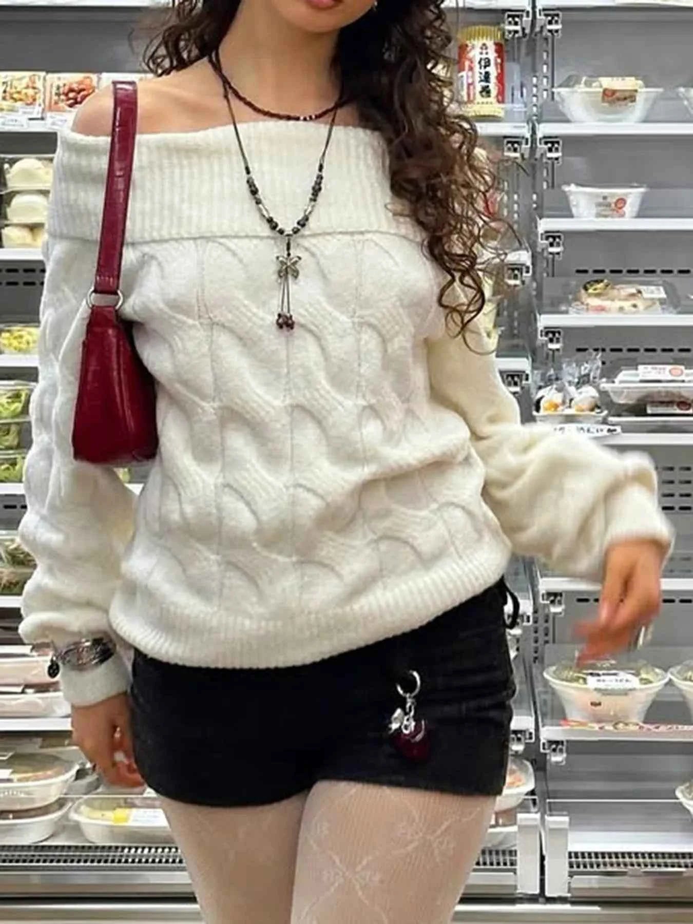 Cable Knit Off-Shoulder Sweater 8babebdc1b0947118b5a7faff4816512-Max-Origin