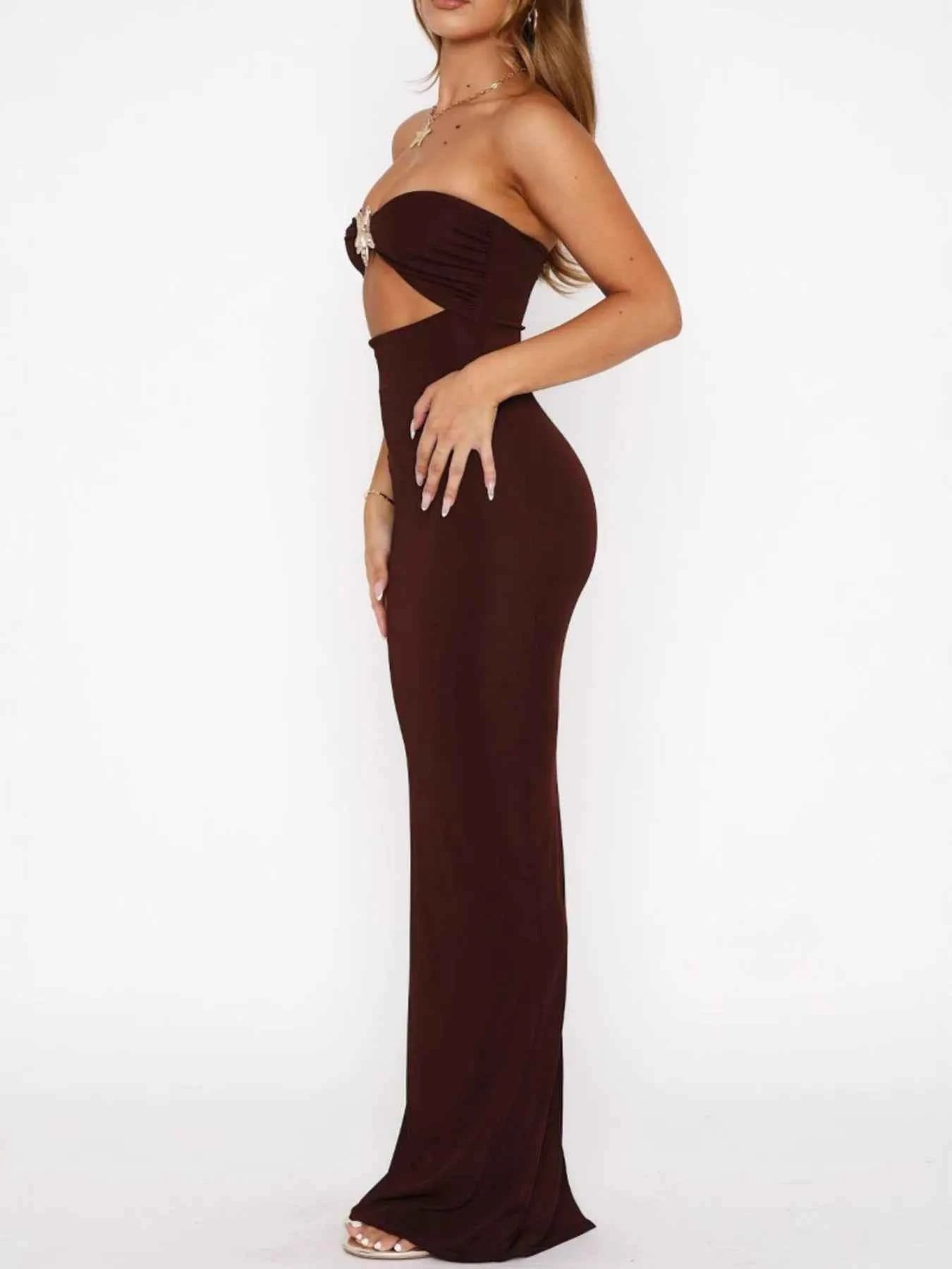 Cutout Sweetheart Neck Tube Maxi Dress 8c772aef-cdf8-499f-a268-18f4bc21fc80-Max-Origin