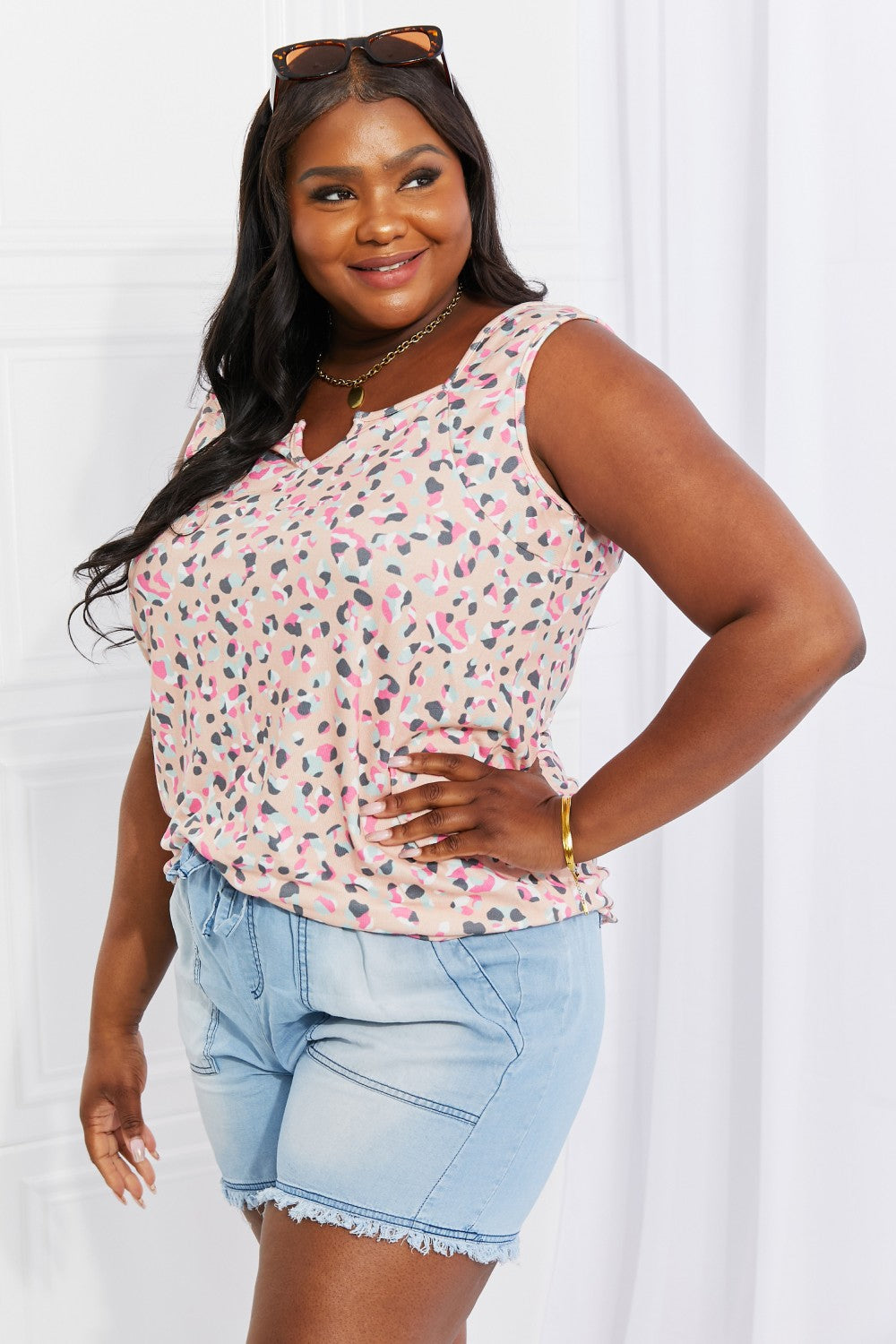 Heimish Full Size Printed Sleeveless Top 8c7c5c7df3954df5ba3e84daaef42758-Max