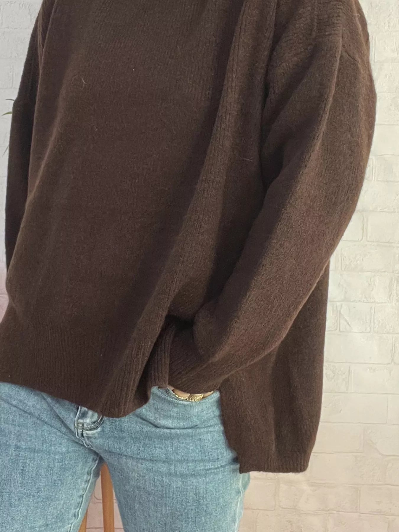 Slit Turtleneck Long Sleeve Sweater 8ca53ef9-54f6-4952-a86e-c5ec5e19e27a-Max-Origin