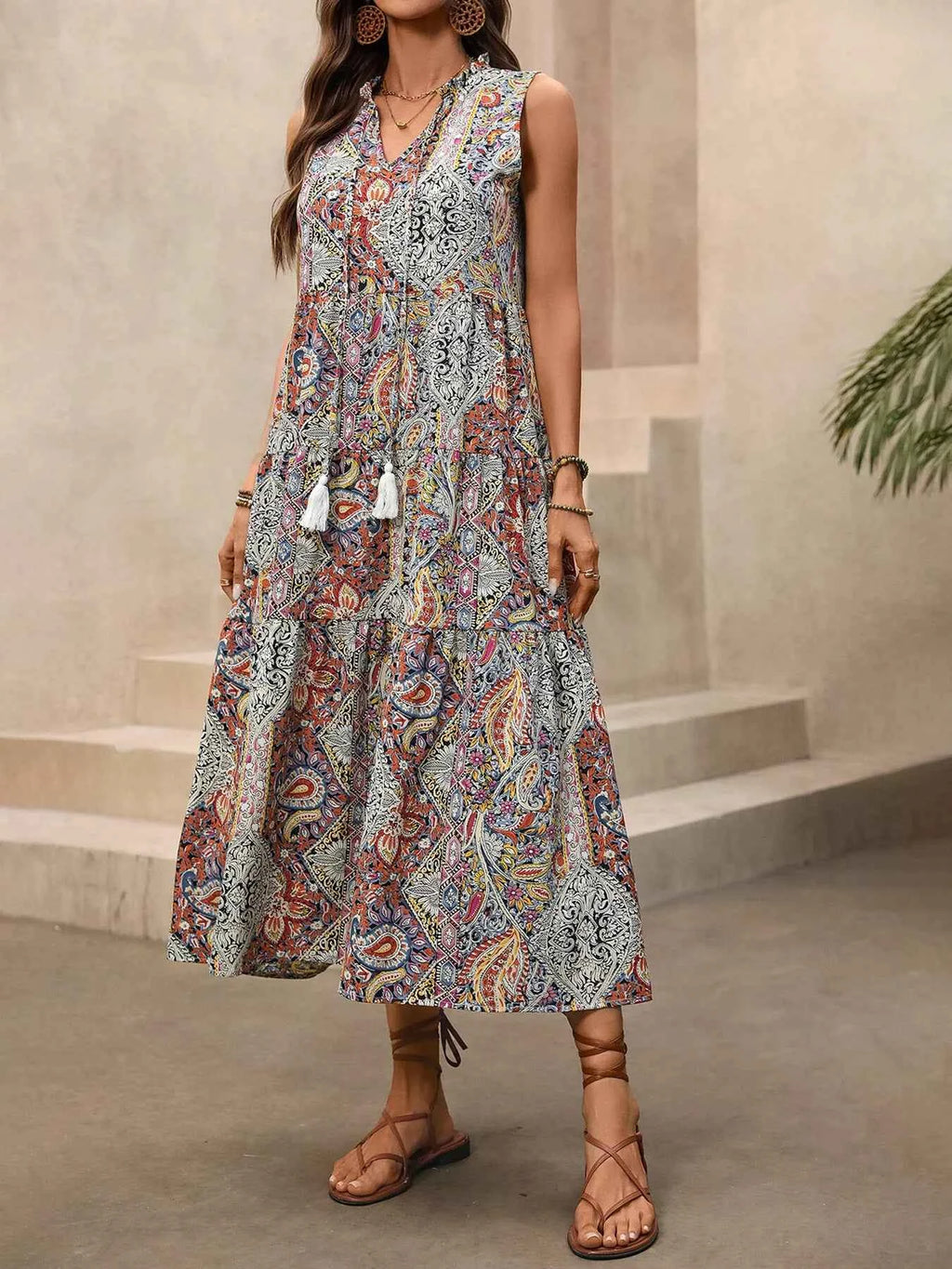 Paisley Print Tie Neck Sleeveless Midi Dress 8ca81022633a4951a4a090a54b8dea9b-Max-Origin