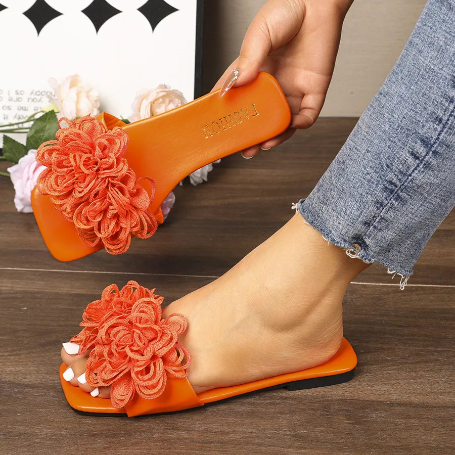 Floral Embellished Flat Sandals 8d5d037a-b6e1-407b-8cc5-fff536984860-Max-Origin