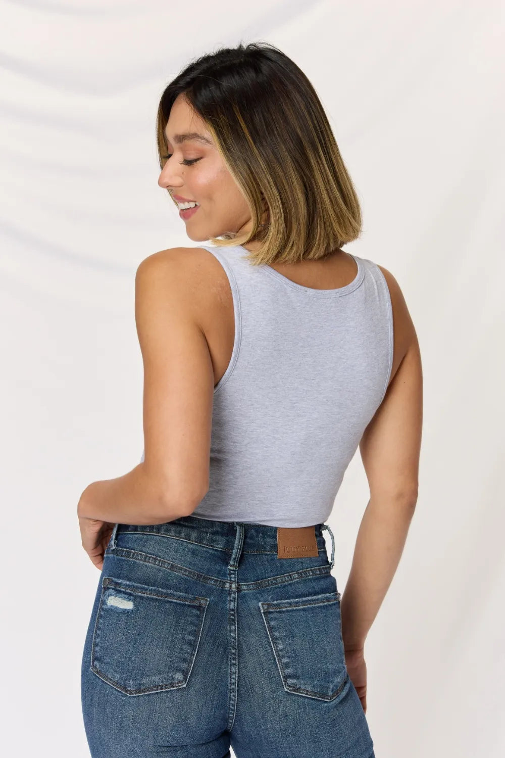 Zenana Square Neck Wide Strap Cropped Cami 8dad9ace-d592-47fb-a89b-15f3fe78a752-Max