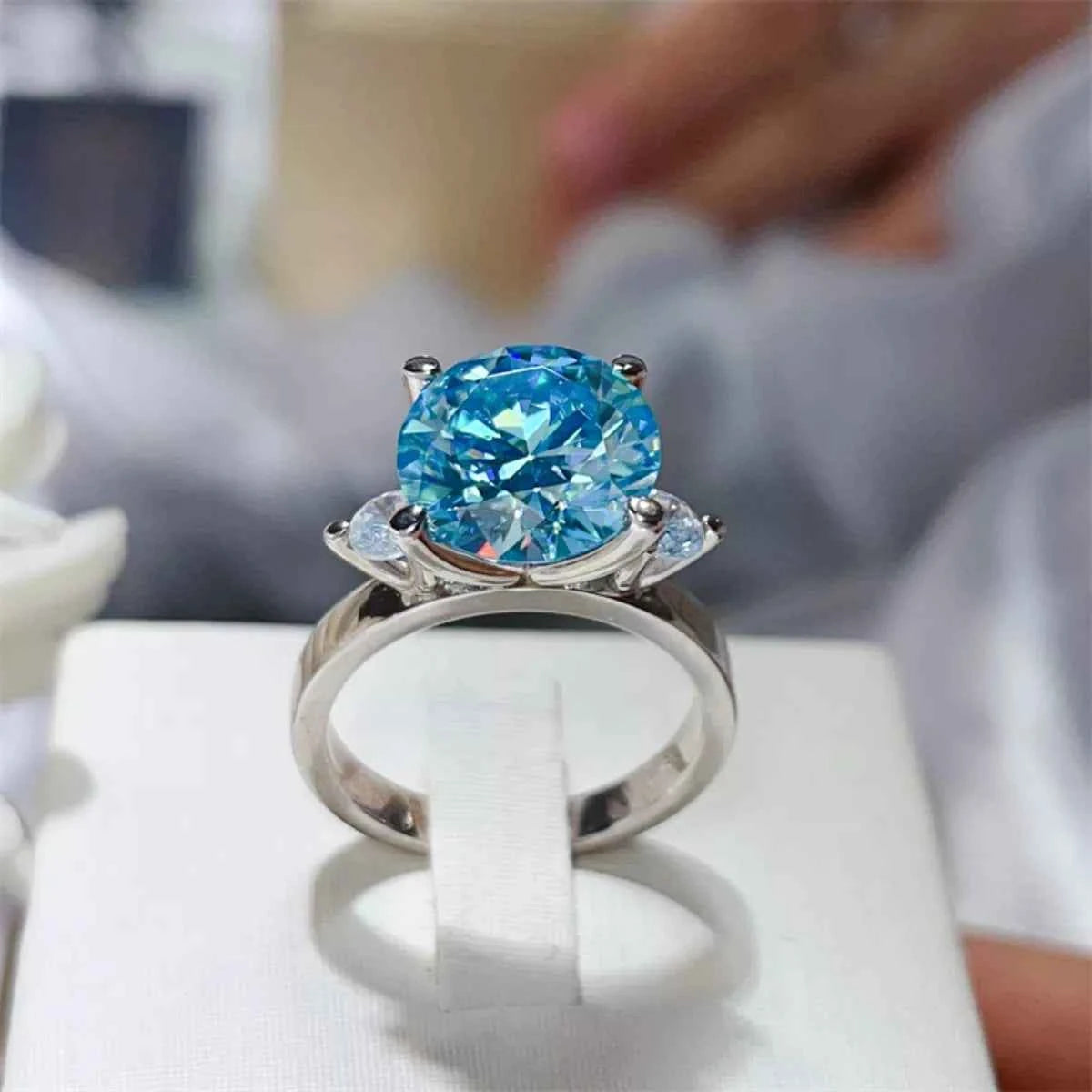 5 Carat Moissanite 925 Sterling Silver Ring 8e301285-6720-42e8-8330-dff274a46a8d-Max-Origin